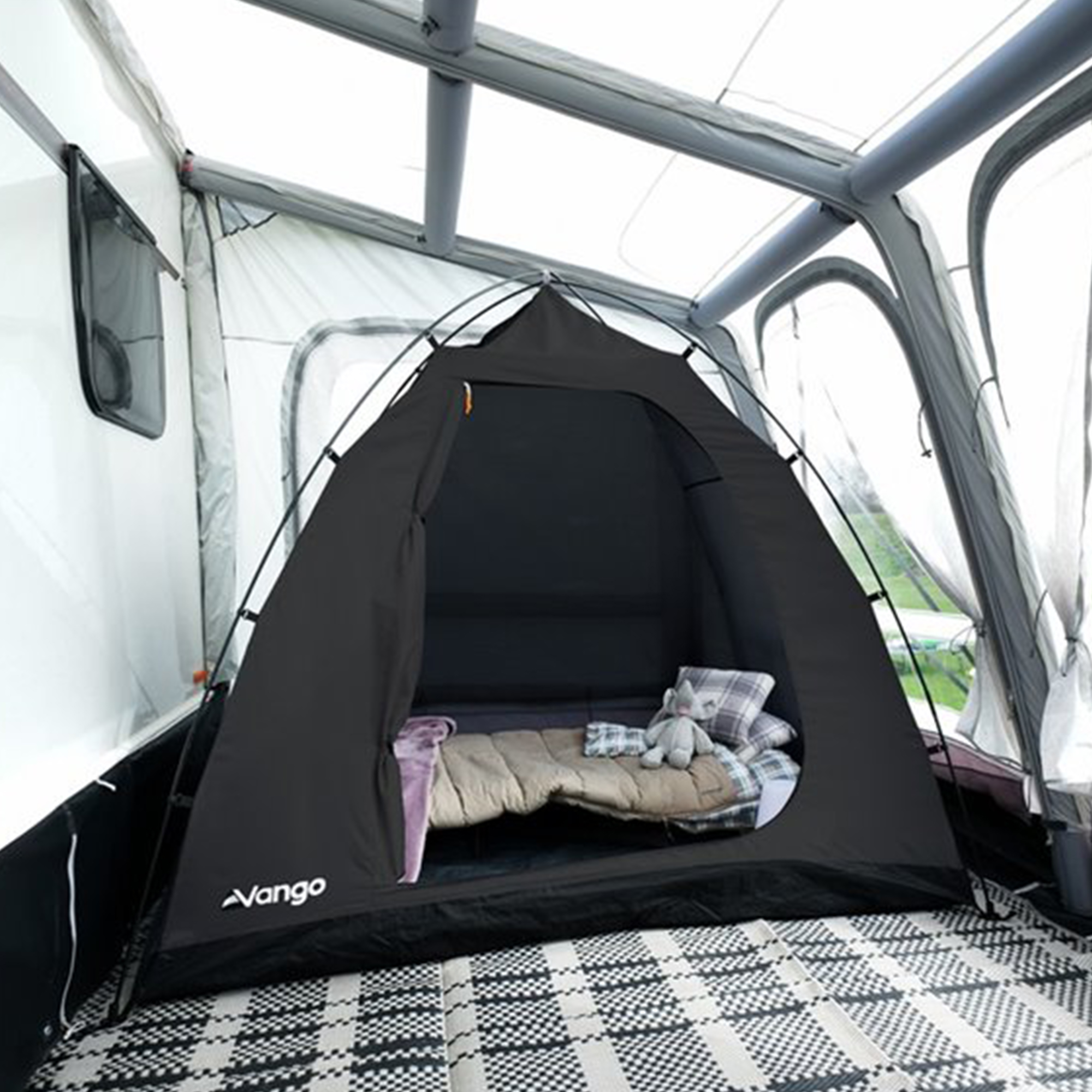 VANGO BR003 Free-Standing Bedroom