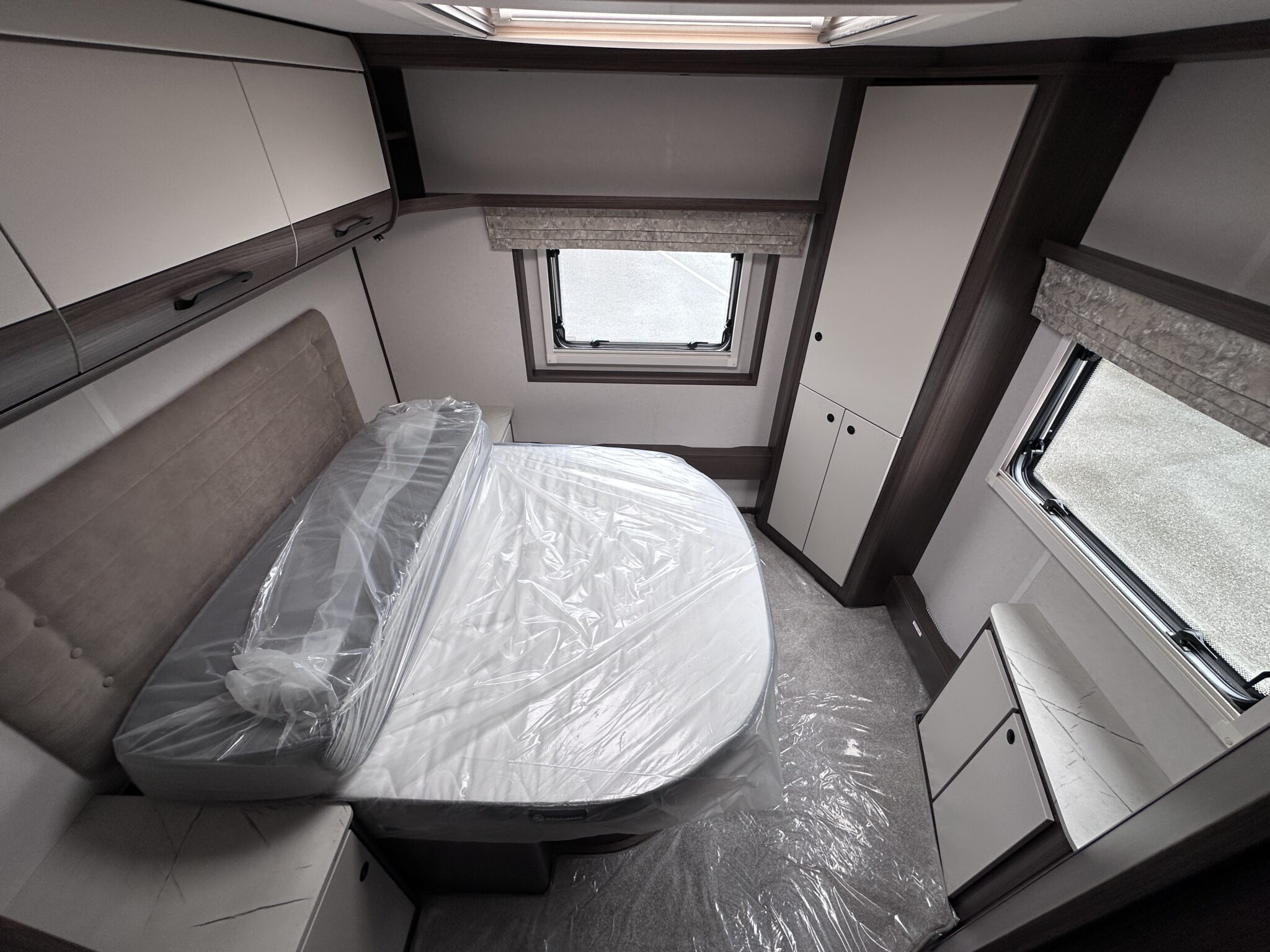 Coachman Acadia 545 Xtra — 2027 Season - Image 15