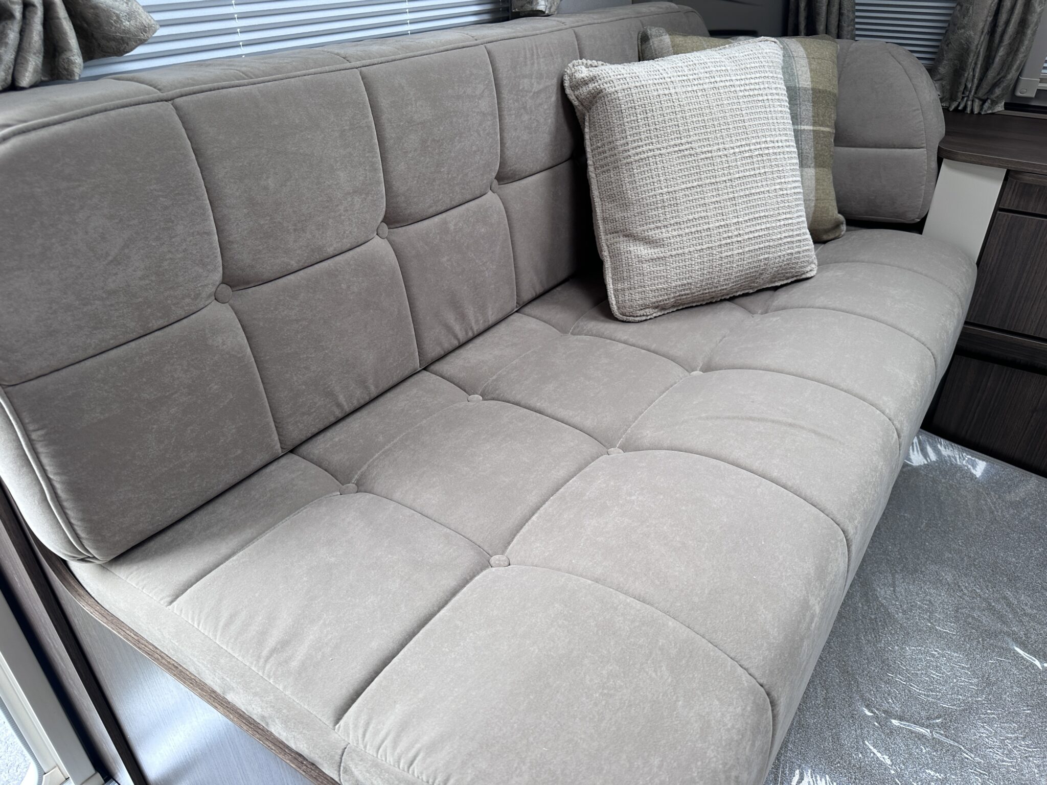 Coachman Acadia 545 Xtra — 2027 Season - Image 25