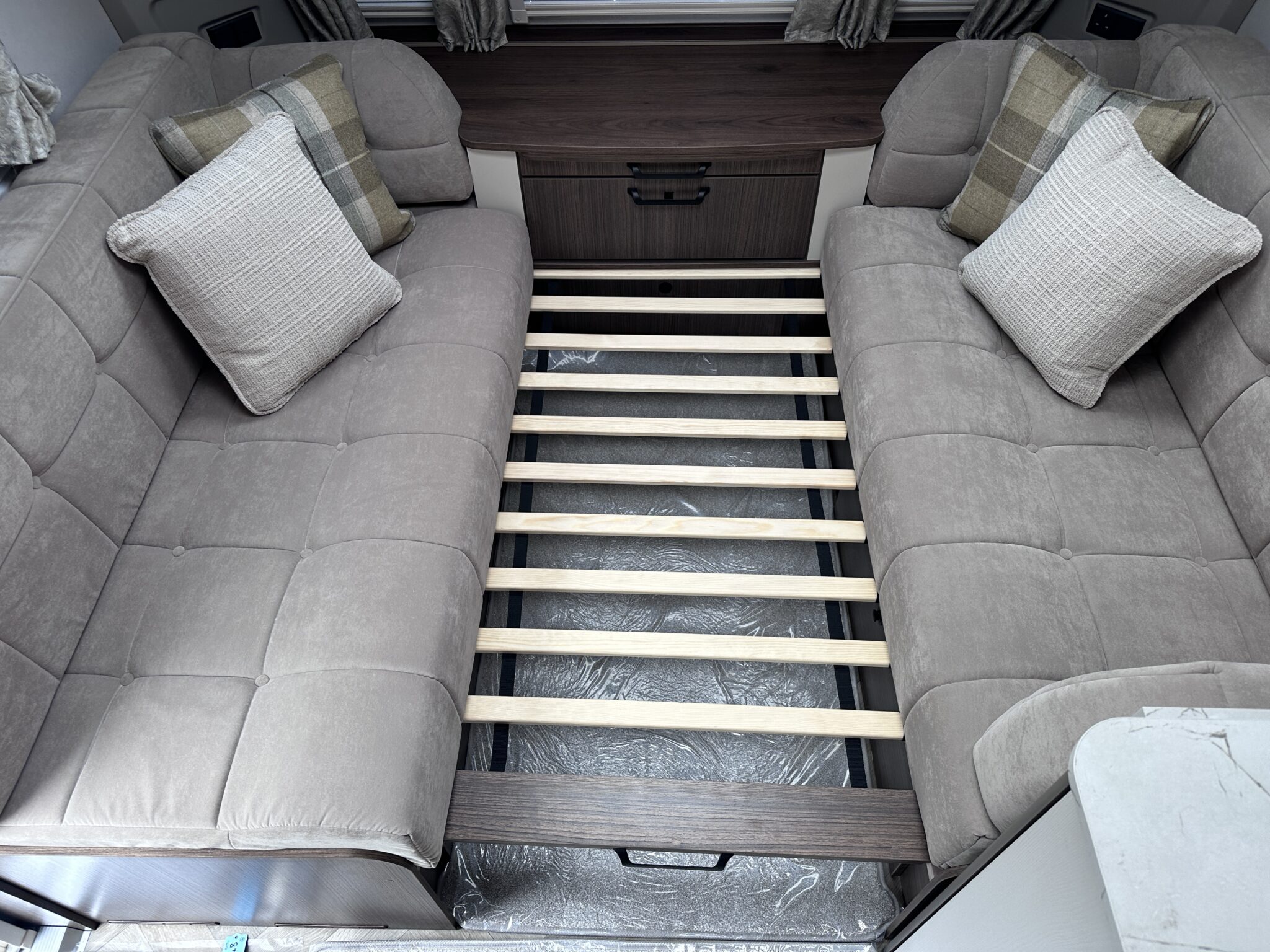Coachman Acadia 545 Xtra — 2027 Season - Image 29