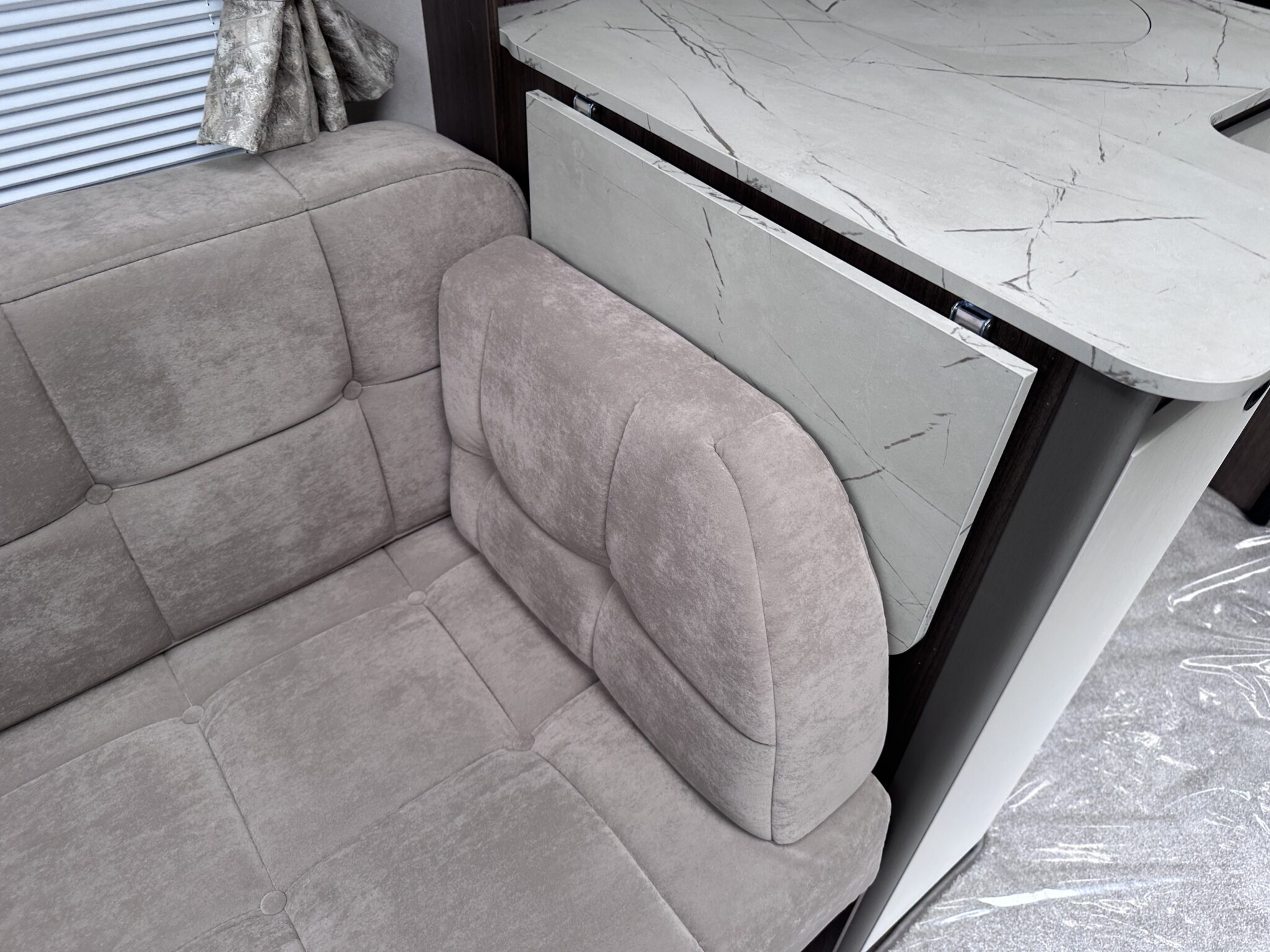 Coachman Acadia 545 Xtra — 2027 Season - Image 31