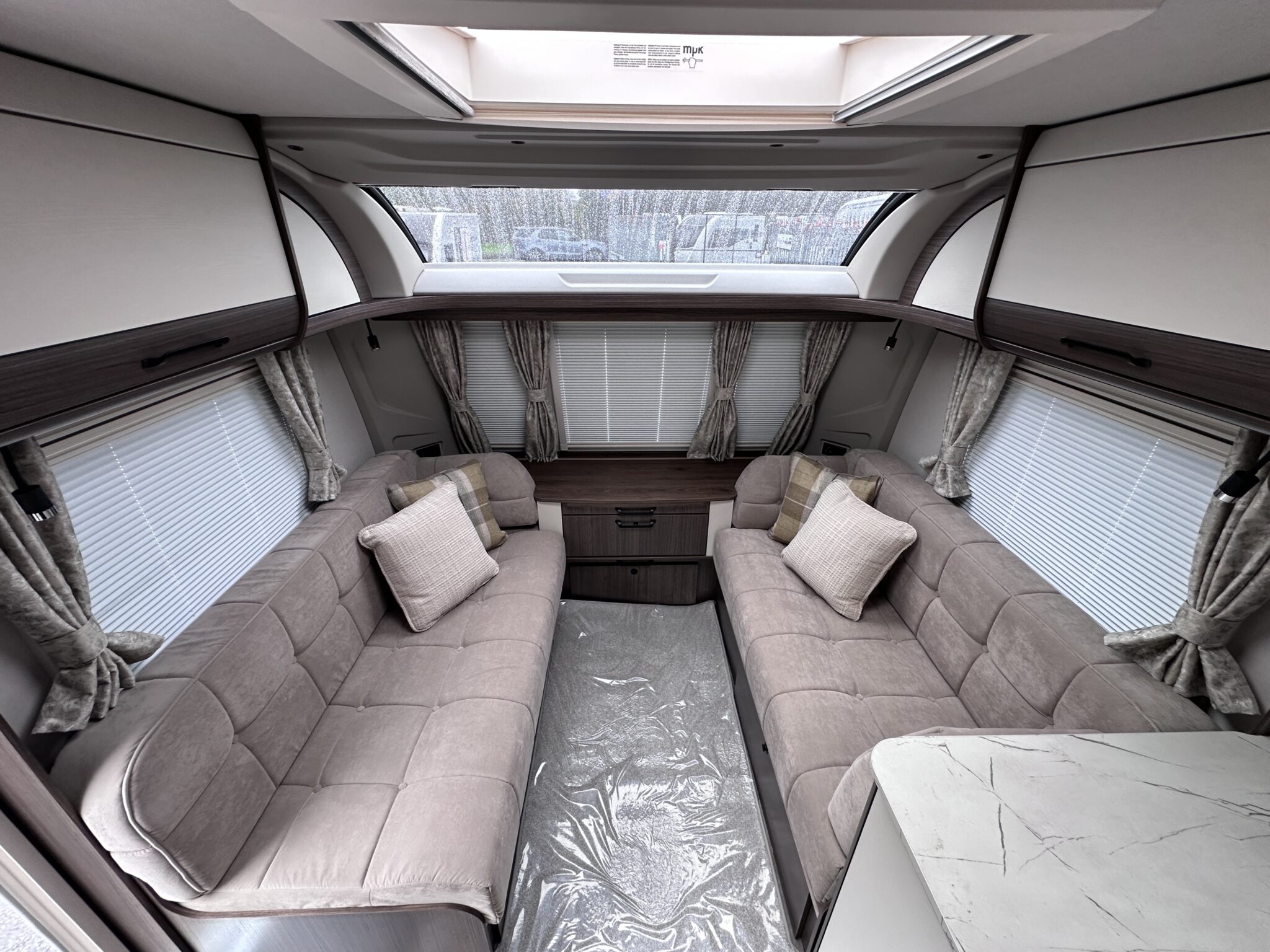 Coachman Acadia 545 Xtra — 2027 Season - Image 9