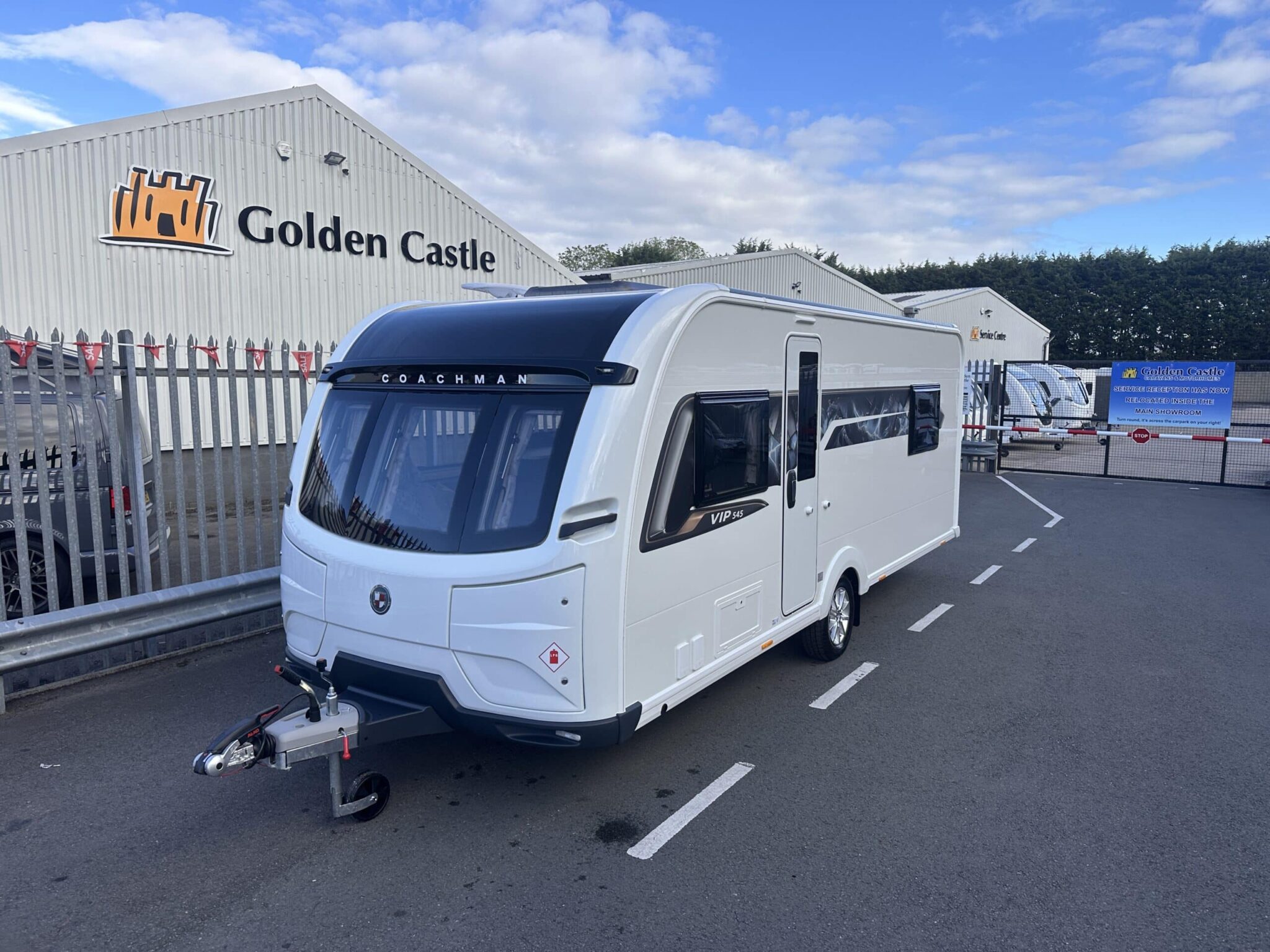 Coachman VIP 575– 2026 Caravan