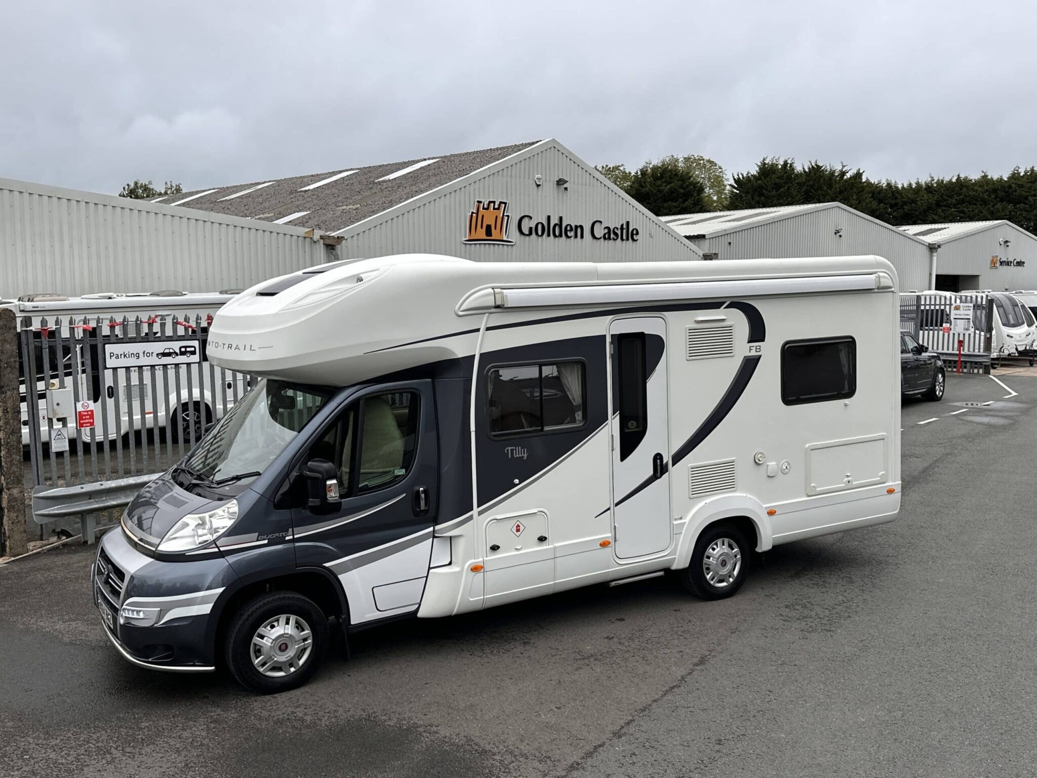 Auto-Trail Tracker FB - 2014 Motorhome