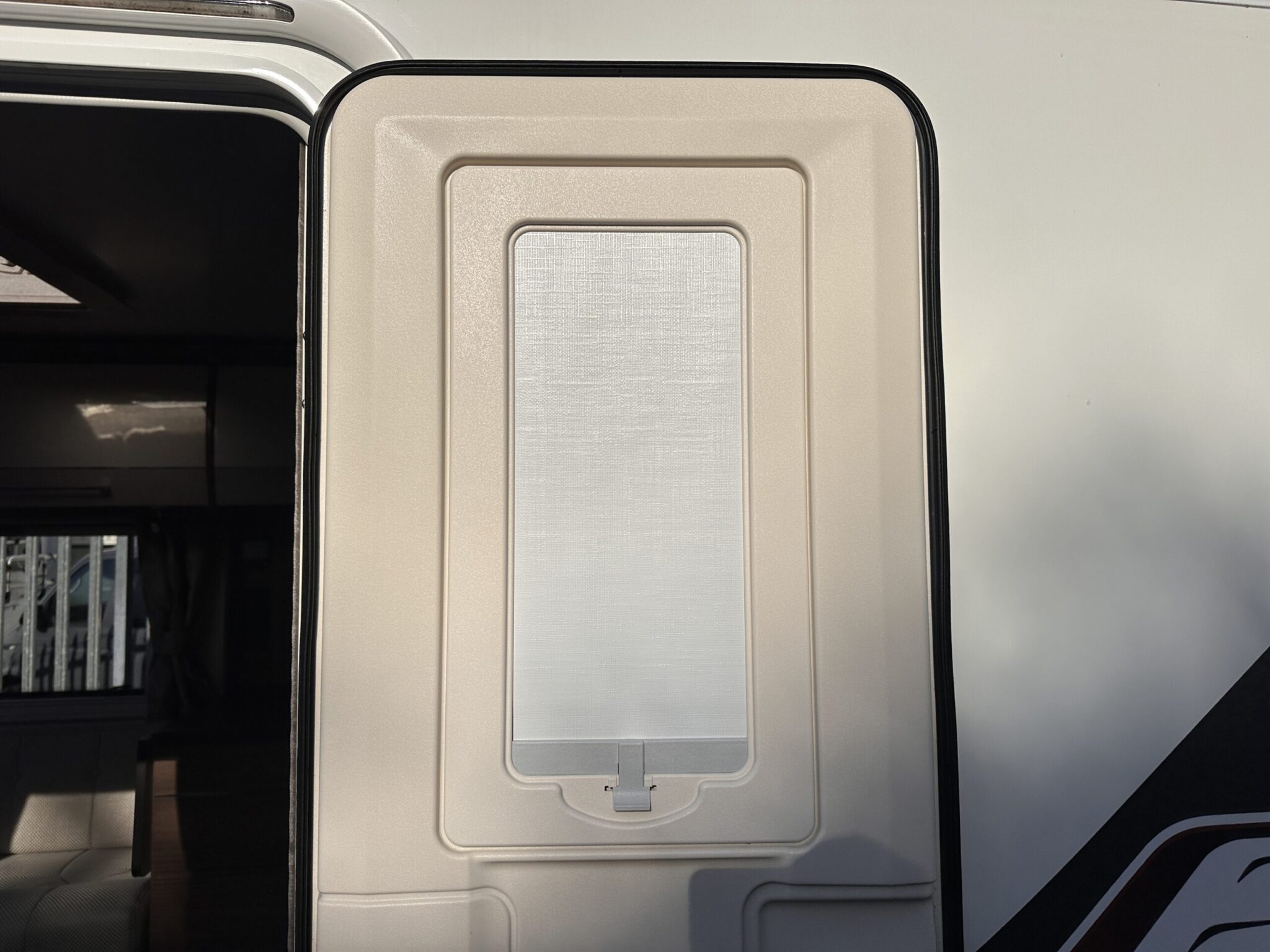 Bailey Unicorn Black Edition Vigo-2021 Caravan - Image 14