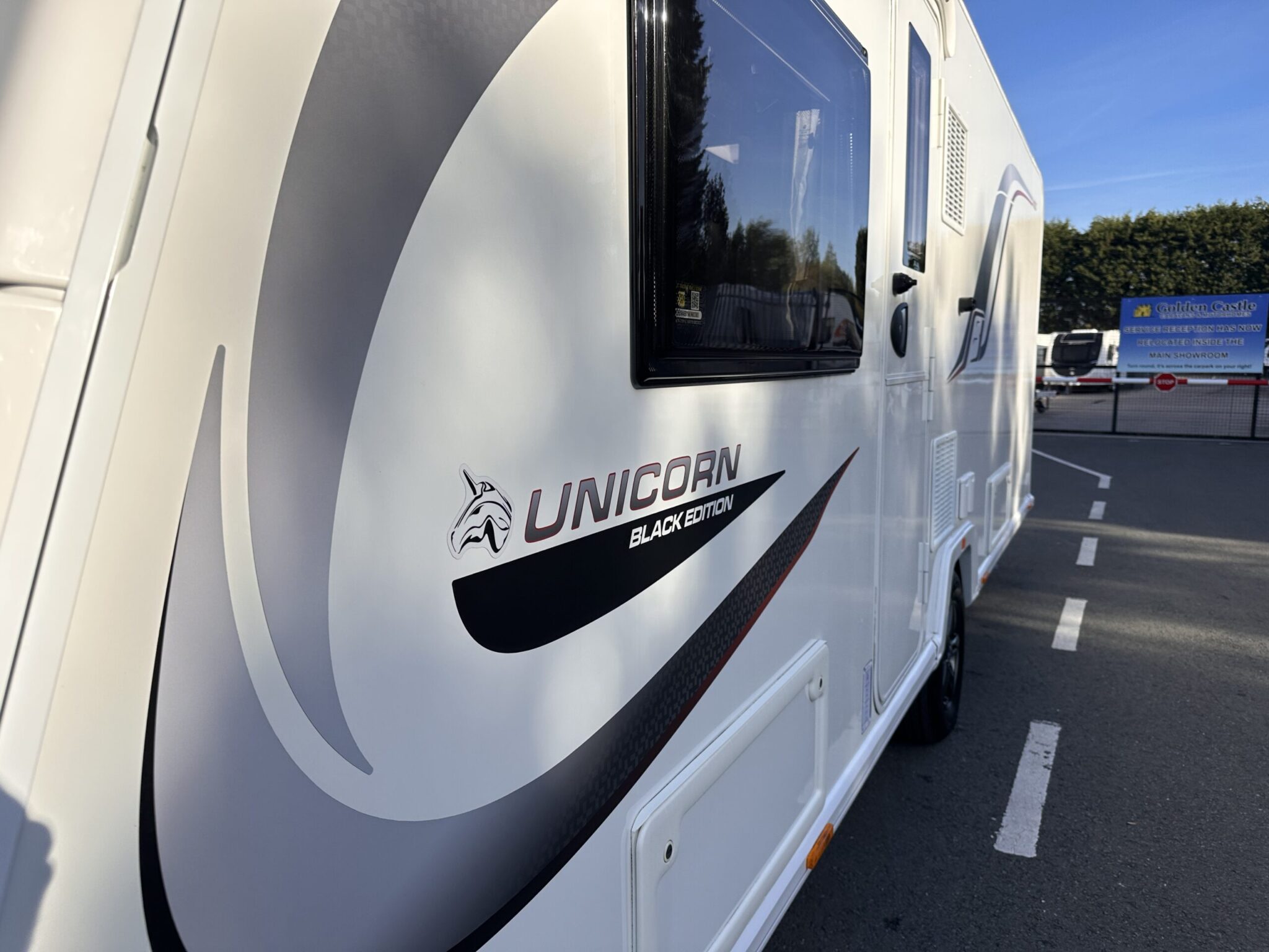 Bailey Unicorn Black Edition Vigo-2021 Caravan - Image 27