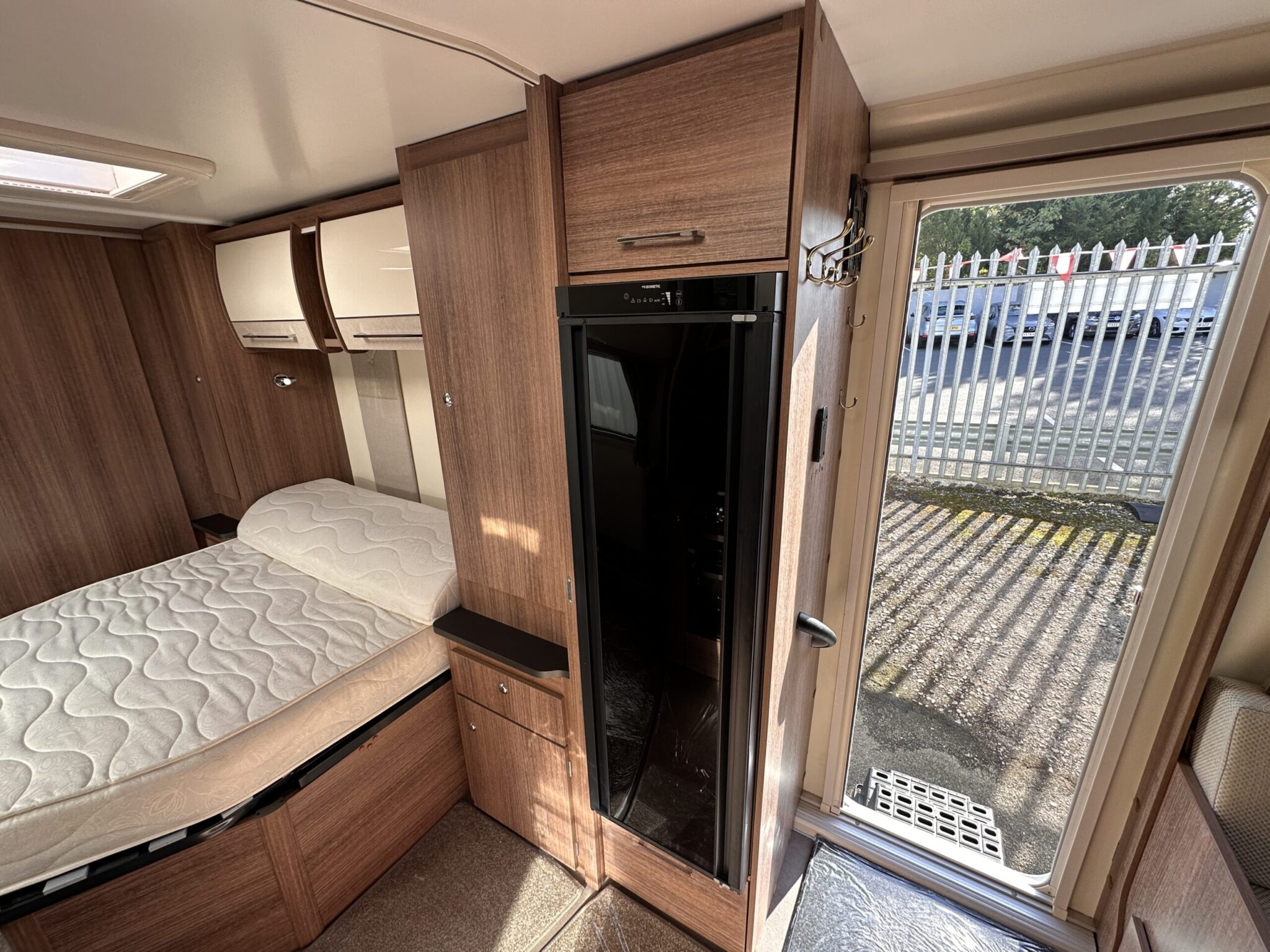 Bailey Unicorn Black Edition Vigo-2021 Caravan - Image 30