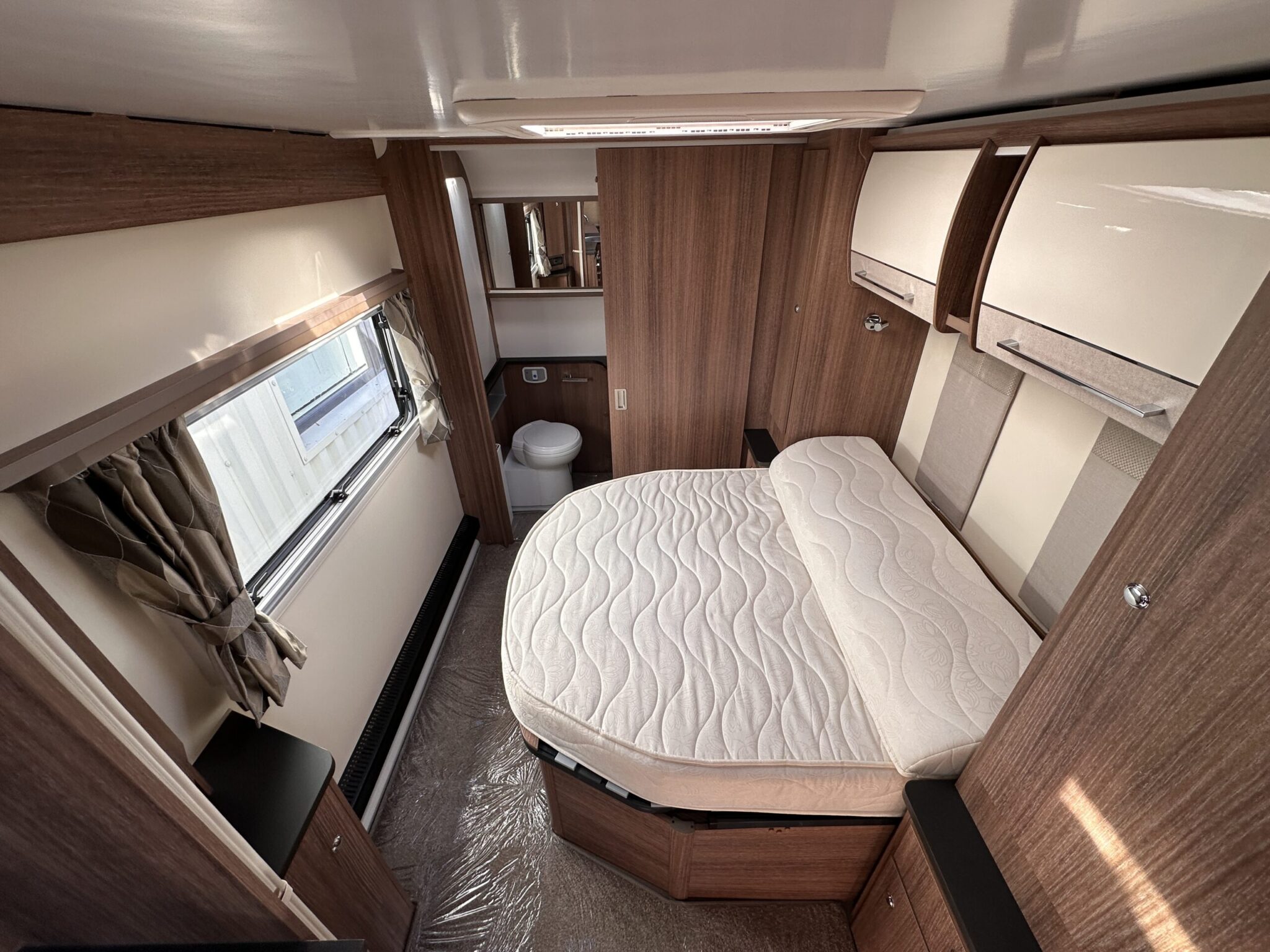 Bailey Unicorn Black Edition Vigo-2021 Caravan - Image 31