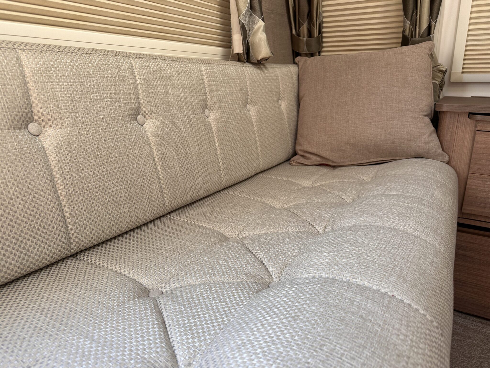 Bailey Unicorn Black Edition Vigo-2021 Caravan - Image 37