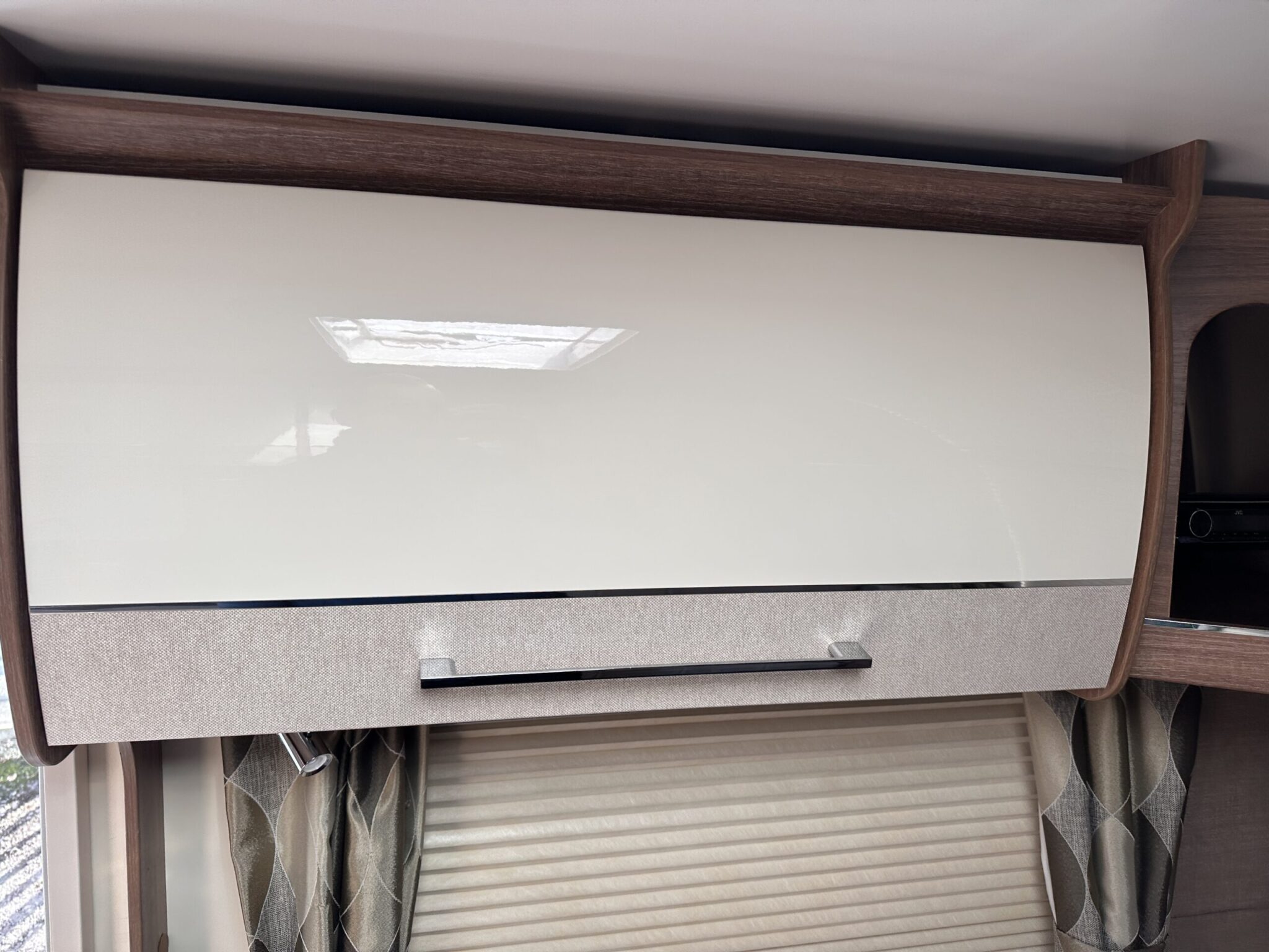 Bailey Unicorn Black Edition Vigo-2021 Caravan - Image 41