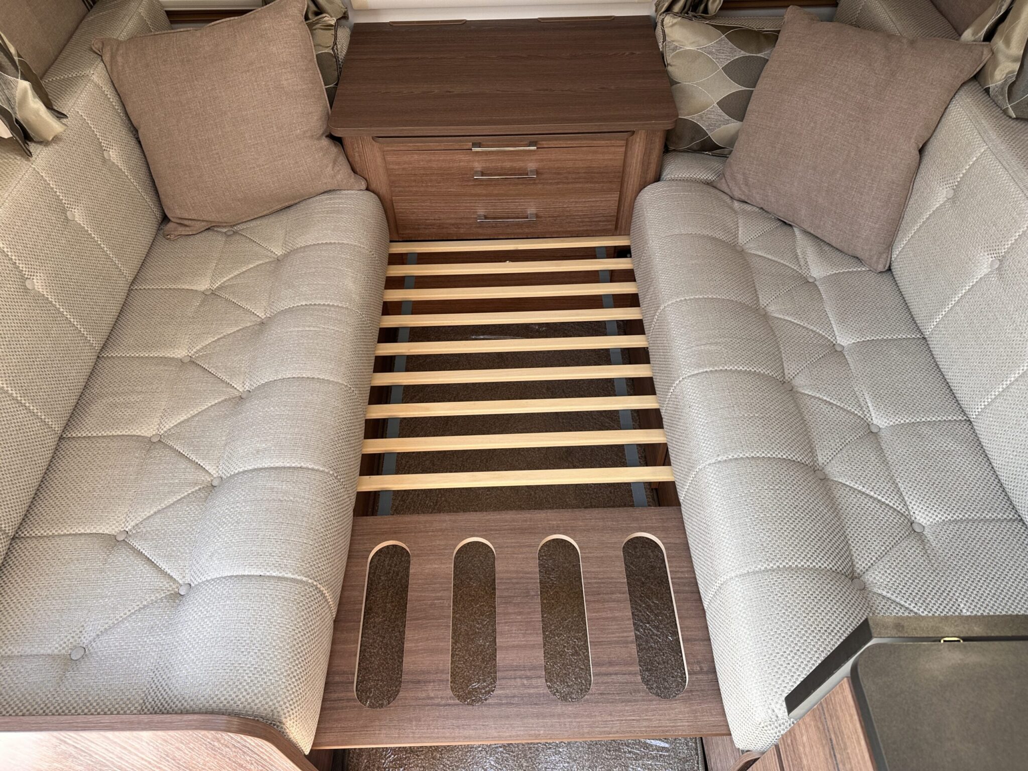 Bailey Unicorn Black Edition Vigo-2021 Caravan - Image 49