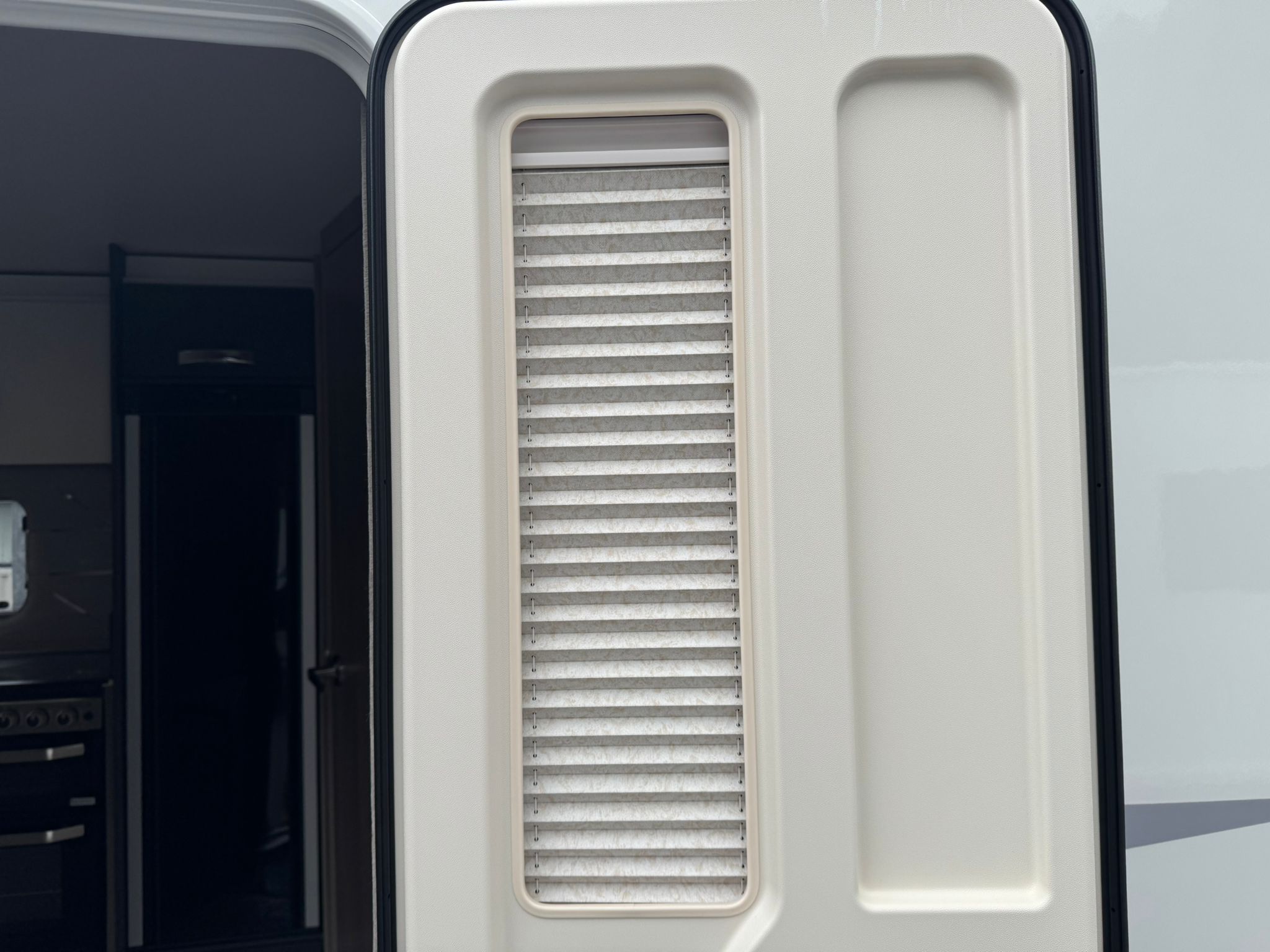 Swift Challenger SE 480- 2023 Caravan - Image 23