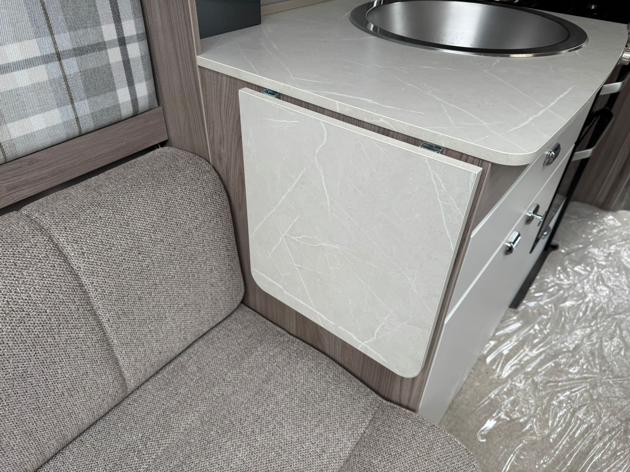 Swift Challenger SE 480- 2023 Caravan - Image 54