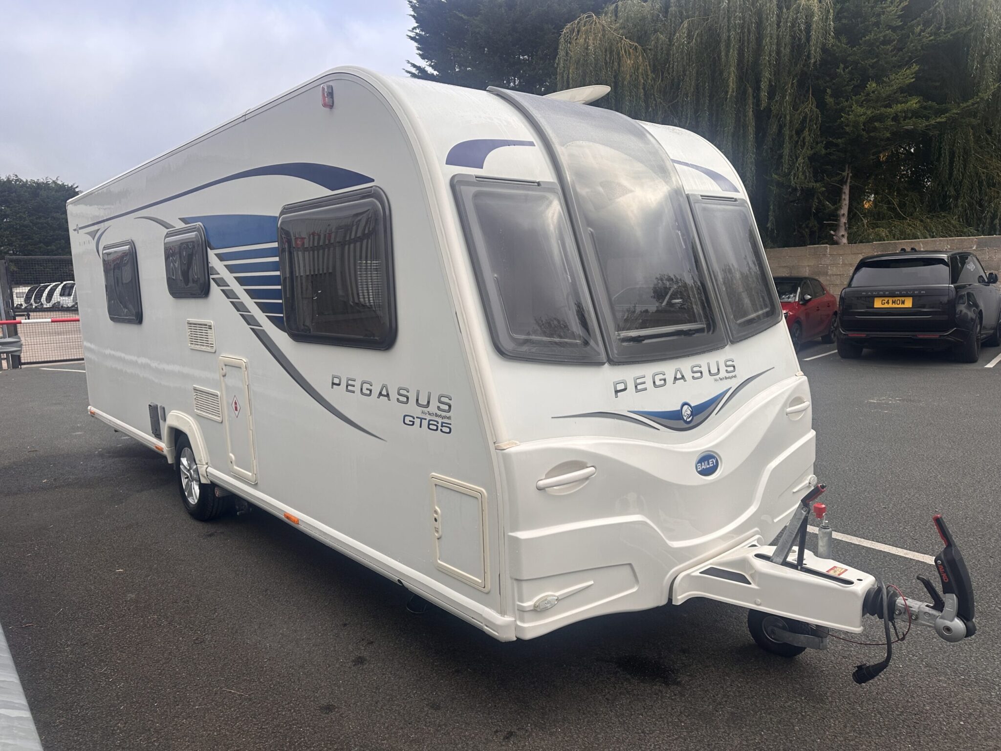 thumbnail interactive-video image 1 of Cobo Oval Rear Combination Light For Bailey Caravan – Pegasus, Pursuit, GT65, OE-Certified 1 of 4