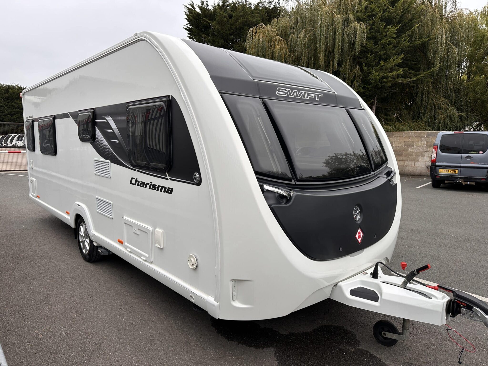 Swift Charisma 580 Grande- 2023 Caravan - Image 7