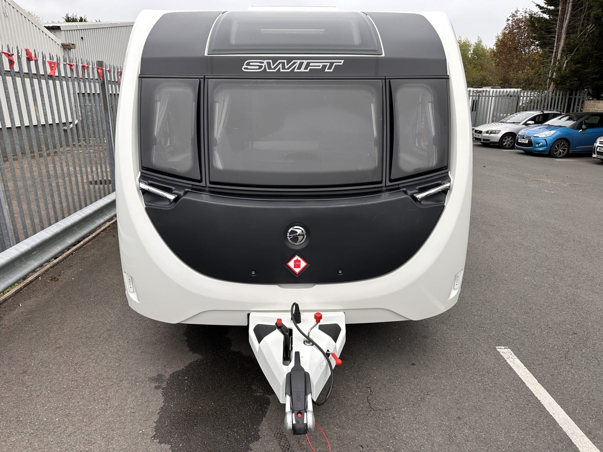 Swift Charisma 580 Grande- 2023 Caravan - Image 8