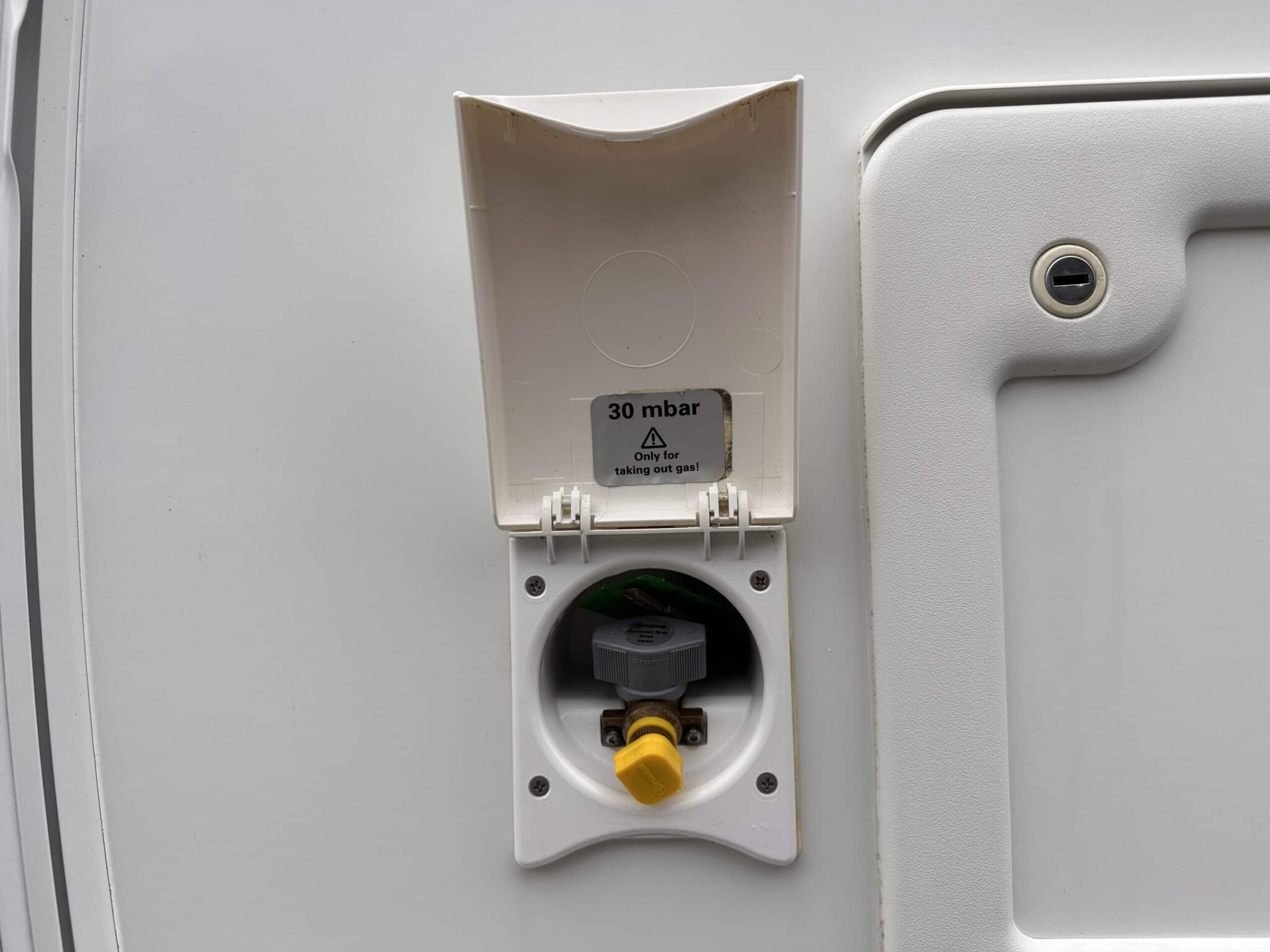 Swift Charisma 580 Grande- 2023 Caravan - Image 16