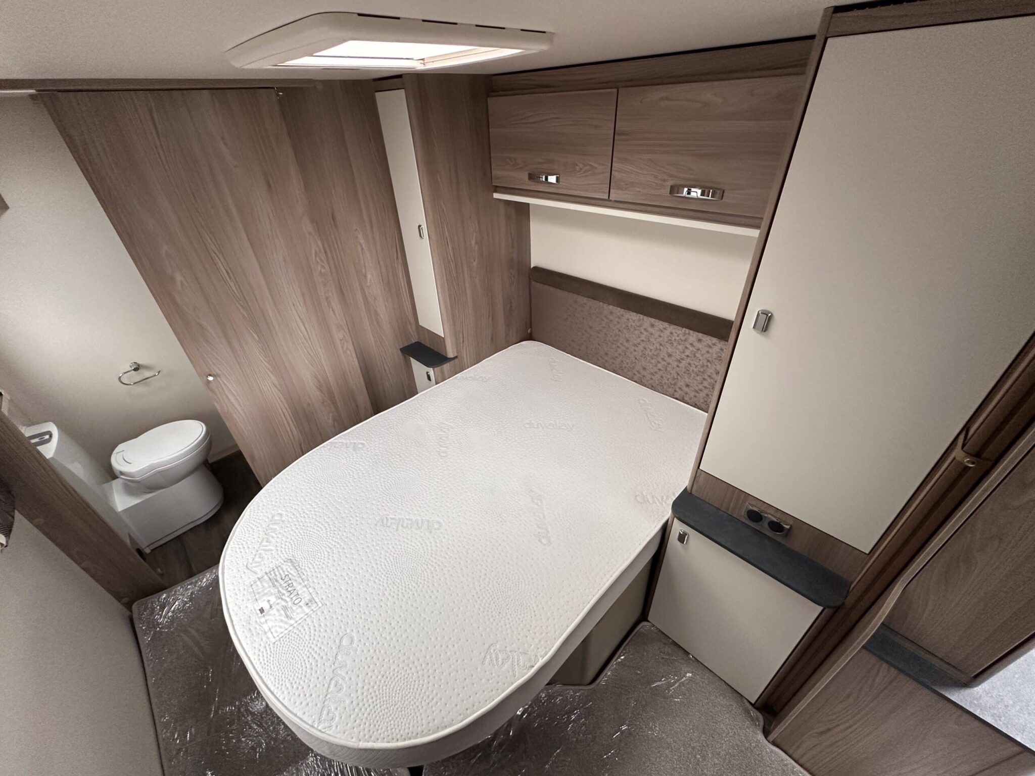 Swift Charisma 580 Grande- 2023 Caravan - Image 31