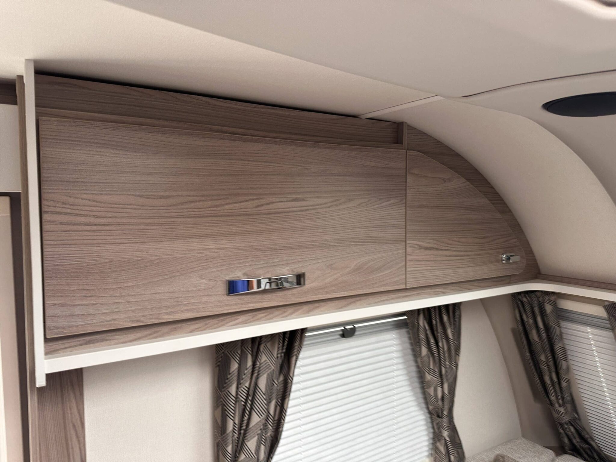 Swift Charisma 580 Grande- 2023 Caravan - Image 36