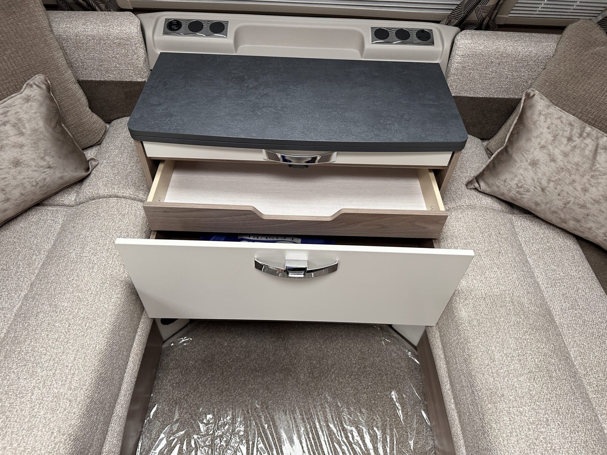 Swift Charisma 580 Grande- 2023 Caravan - Image 44