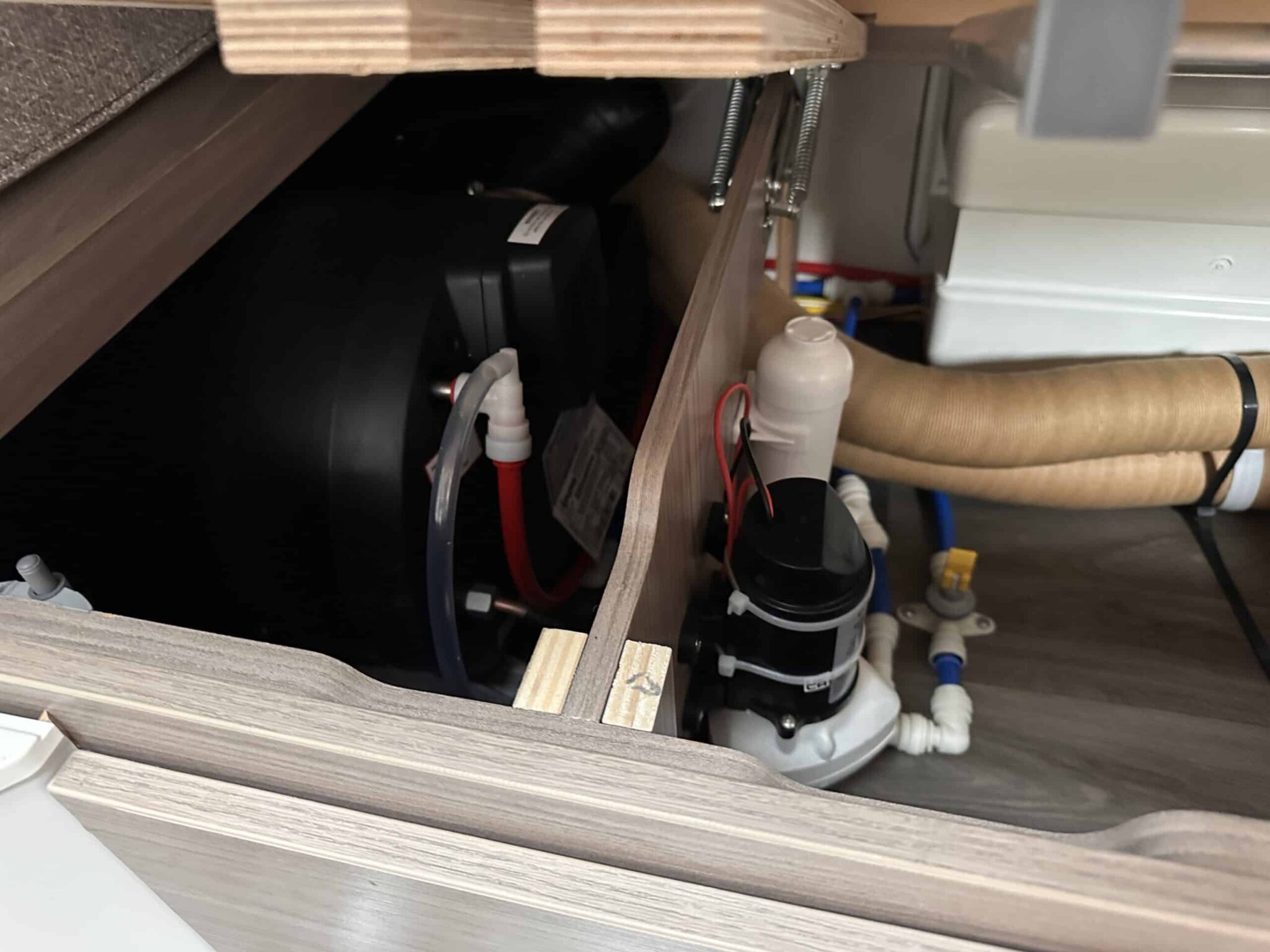 Swift Charisma 580 Grande- 2023 Caravan - Image 51