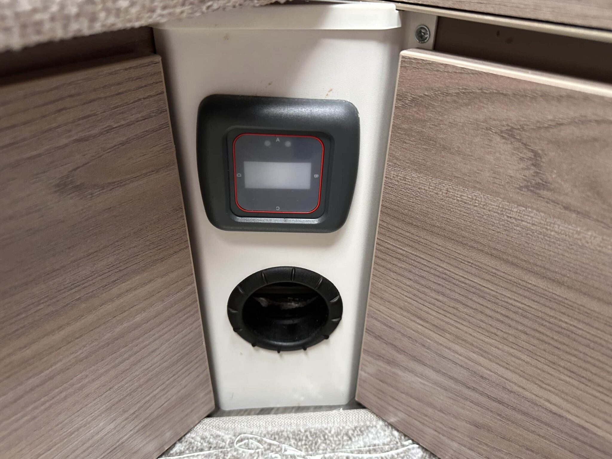 Swift Charisma 580 Grande- 2023 Caravan - Image 54