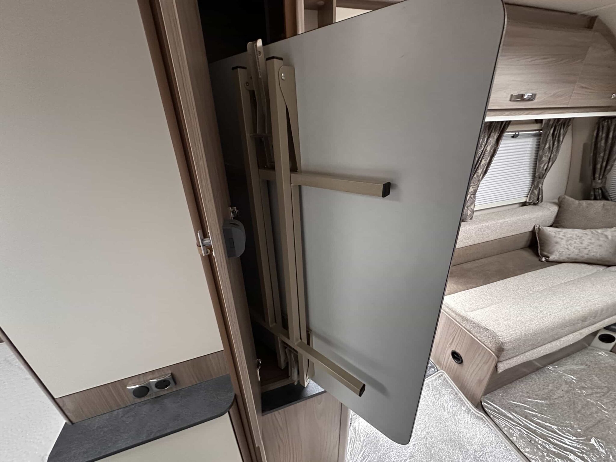 Swift Charisma 580 Grande- 2023 Caravan - Image 74