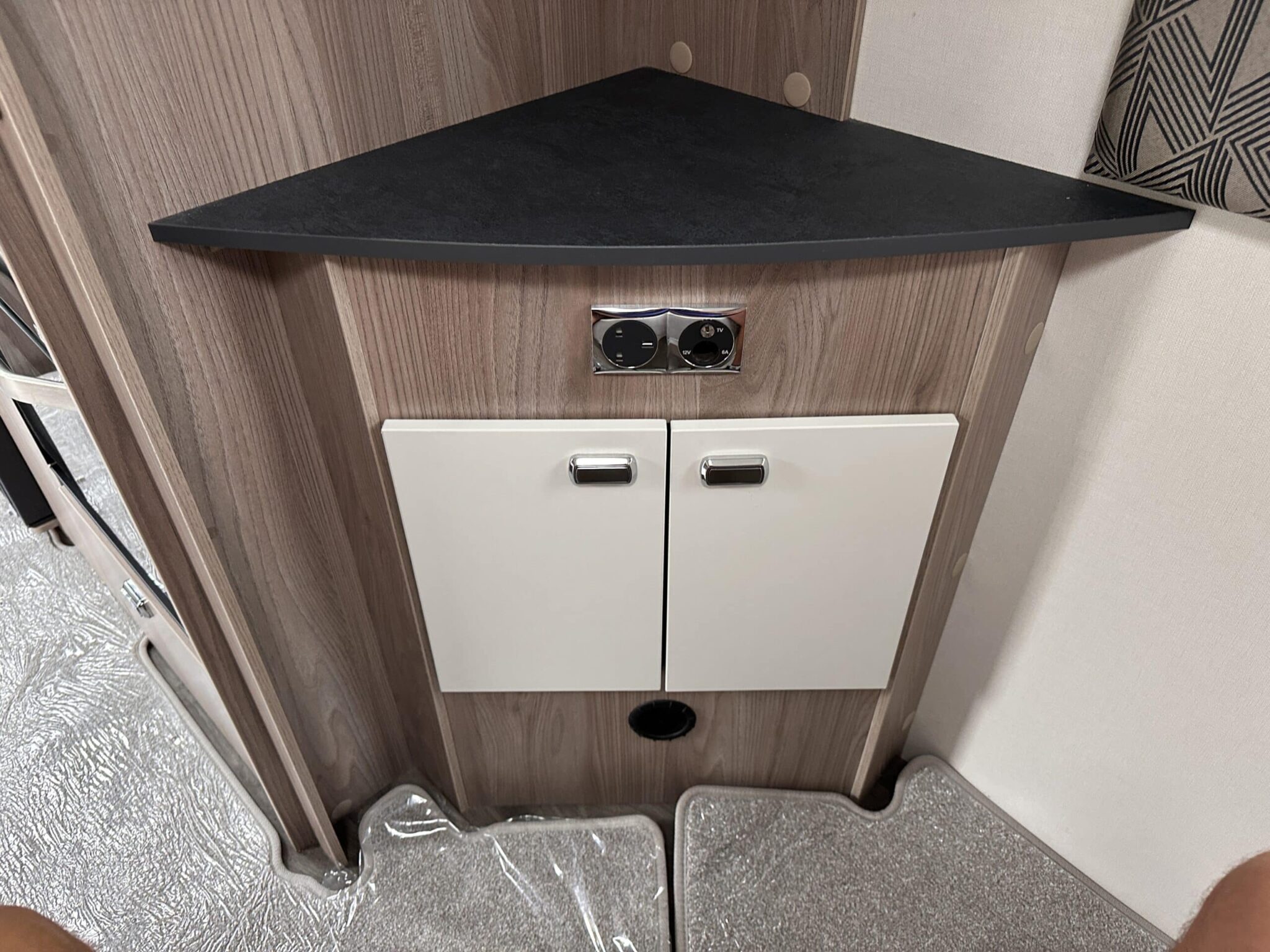 Swift Charisma 580 Grande- 2023 Caravan - Image 77