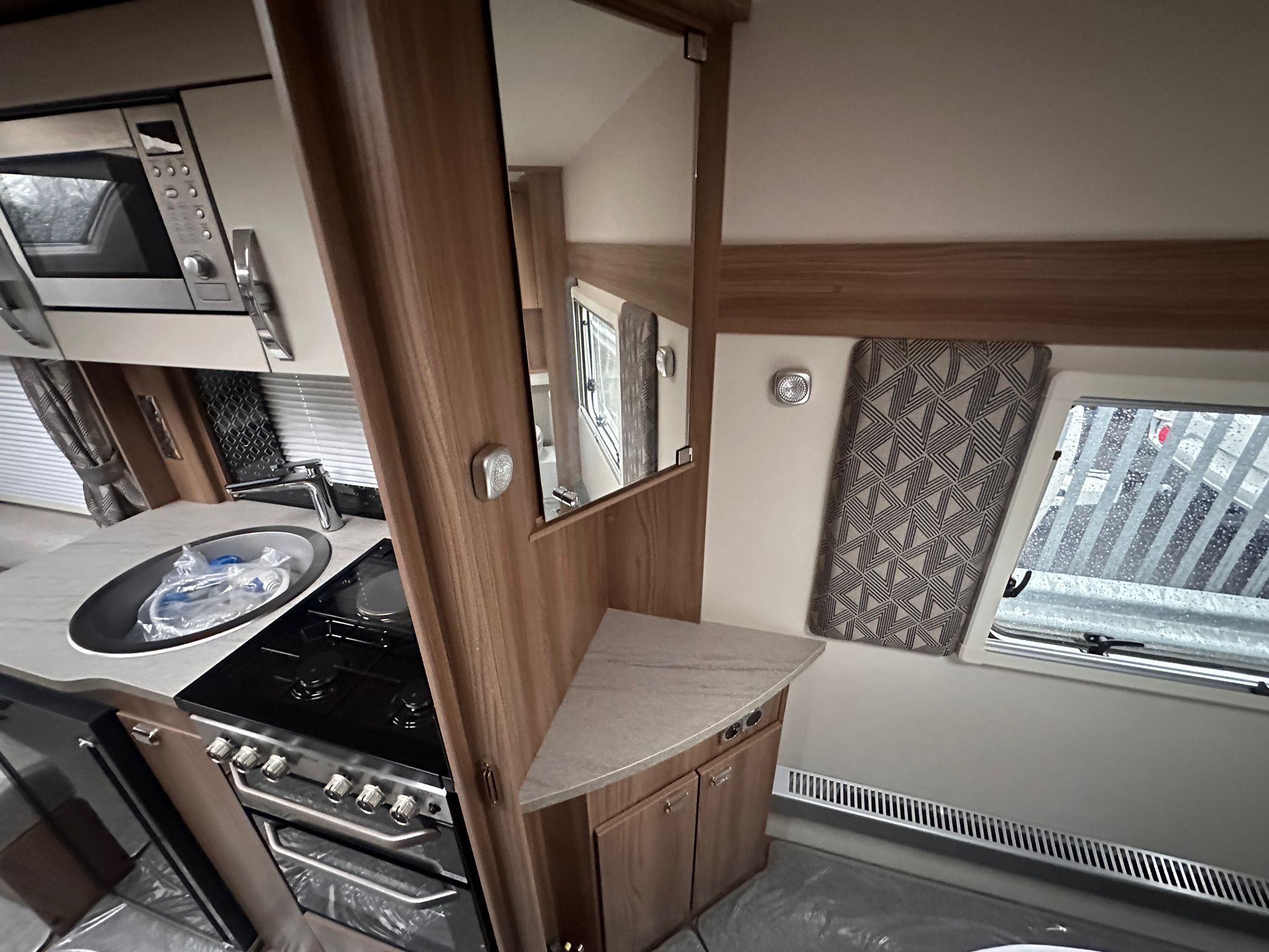 Swift Challenger 580- 2022 Caravans - Image 23