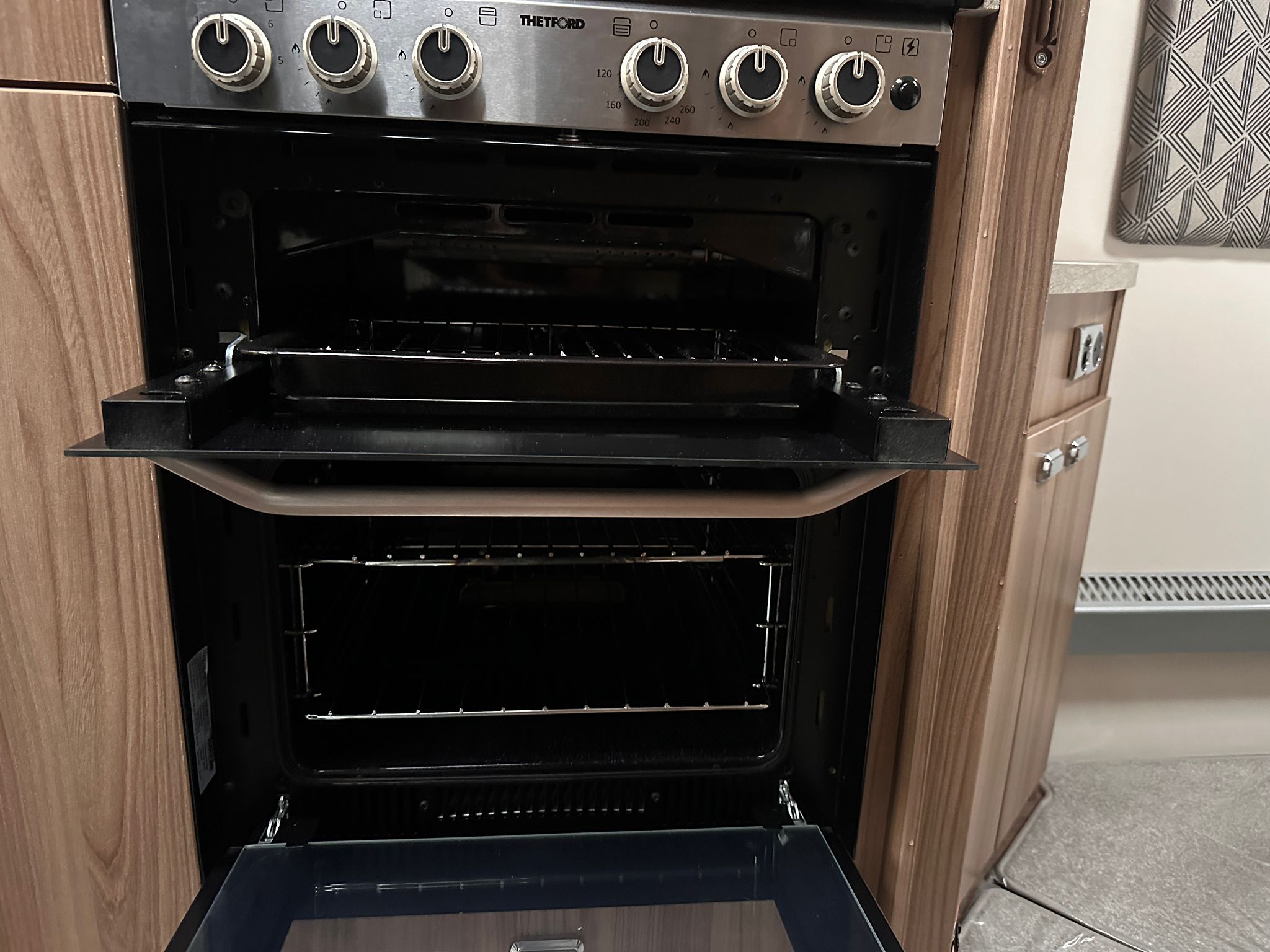 Swift Challenger 580- 2022 Caravans - Image 40