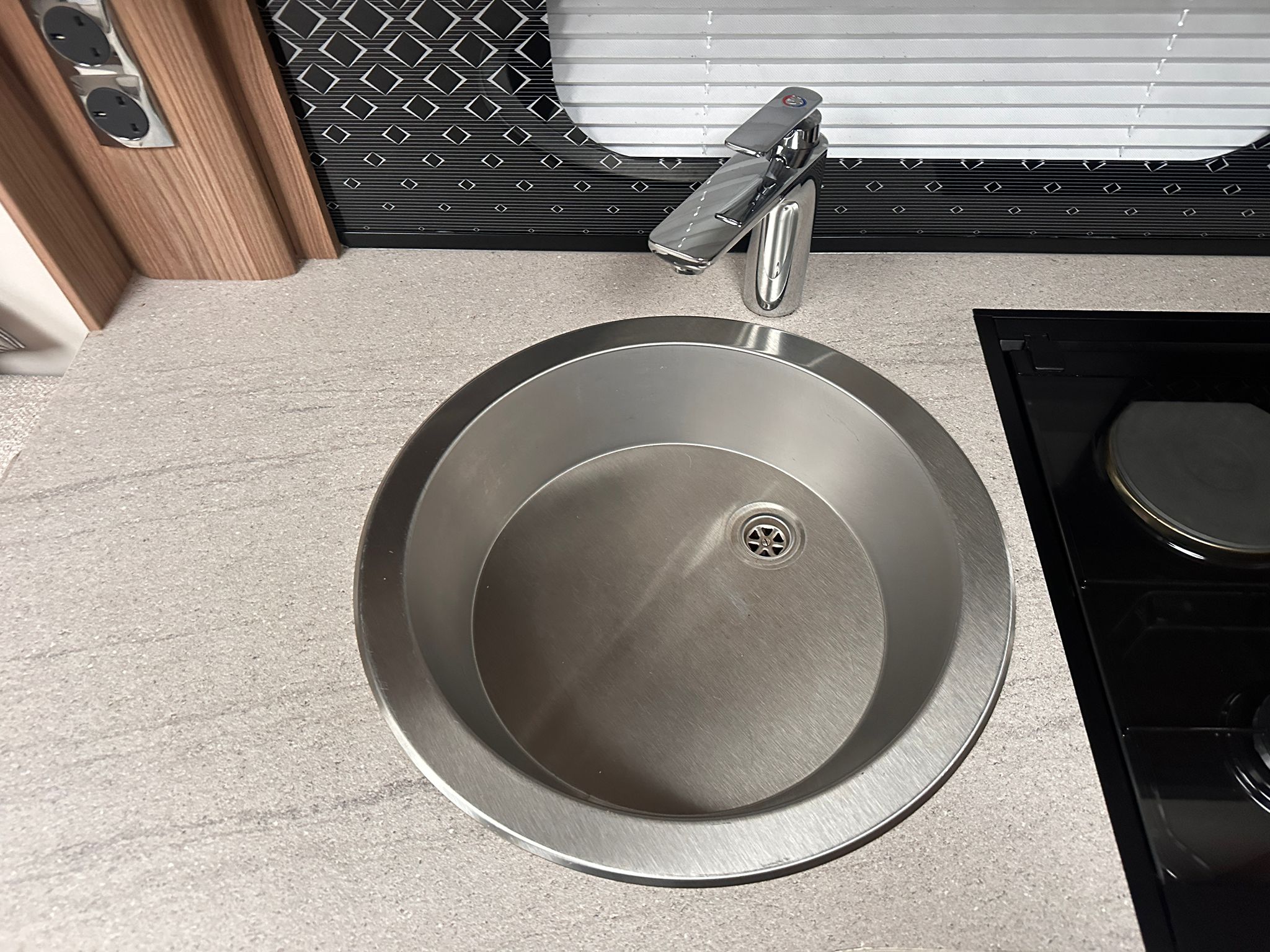 Swift Challenger 580- 2022 Caravans - Image 42