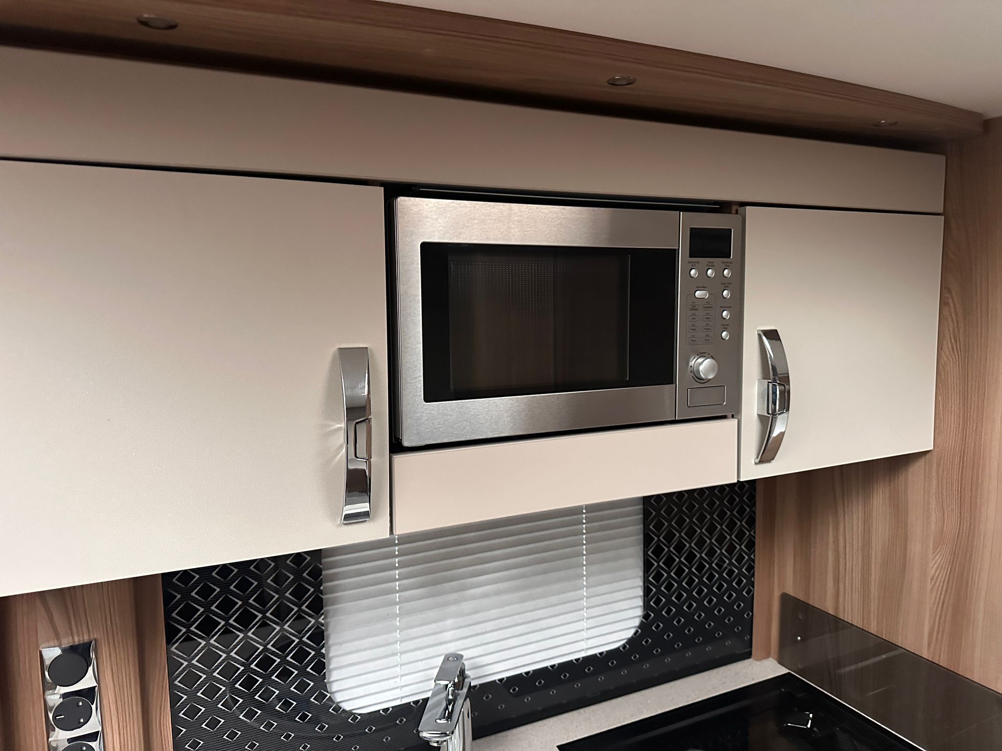 Swift Challenger 580- 2022 Caravans - Image 48