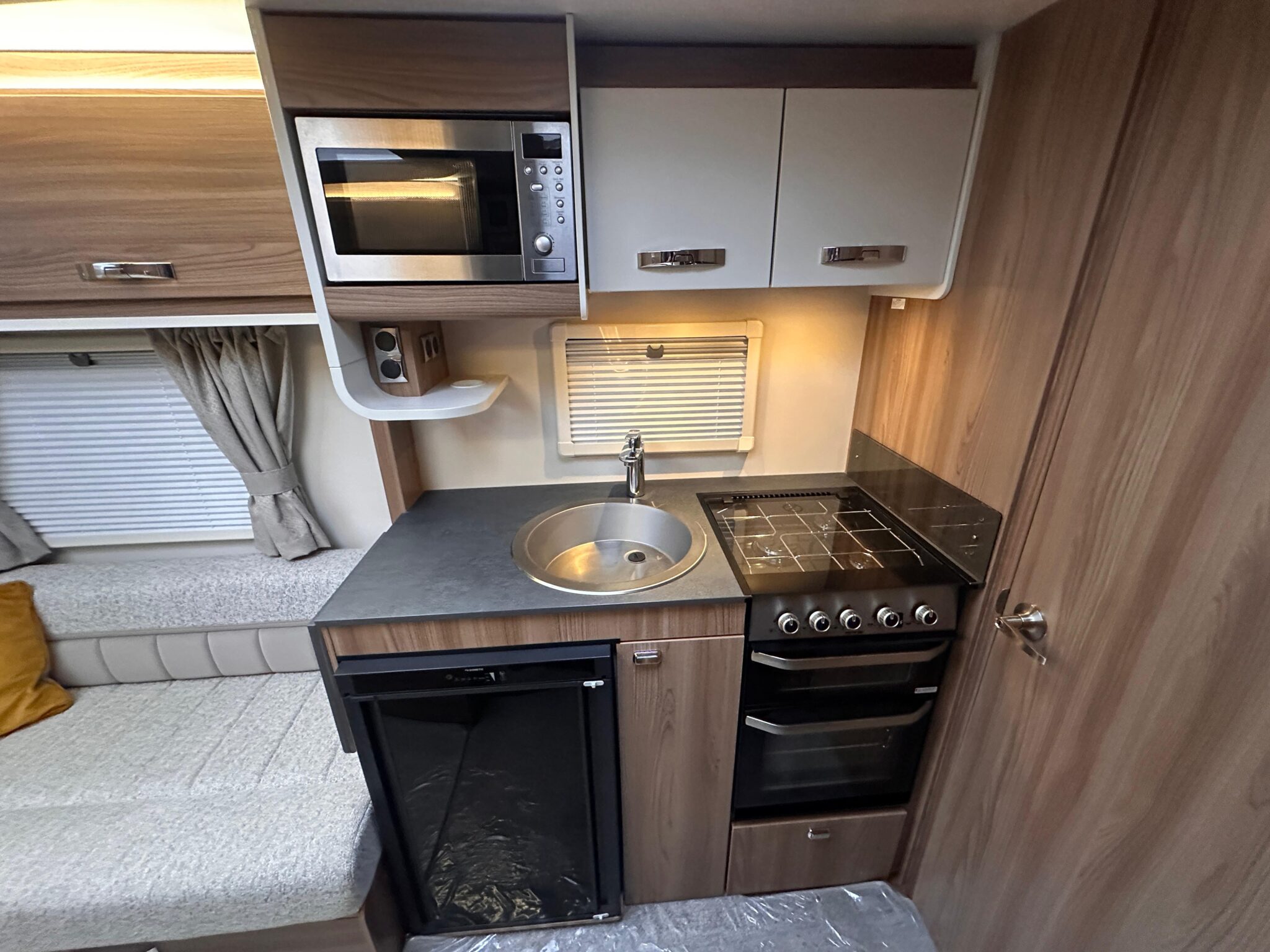 Swift Fairway 560- 2022 Caravans - Image 21