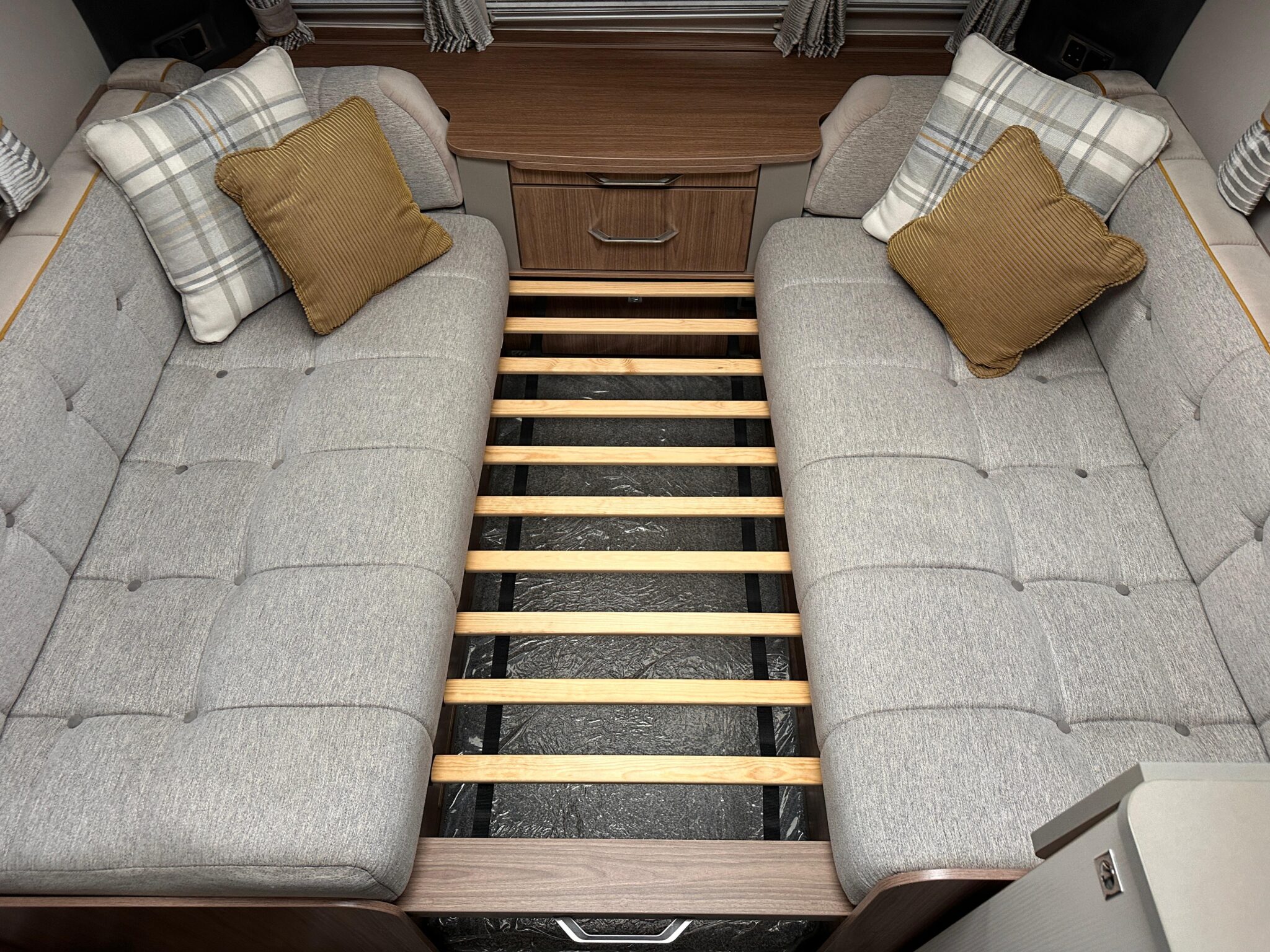 Coachman VIP 575- 2018 Caravan - Image 76