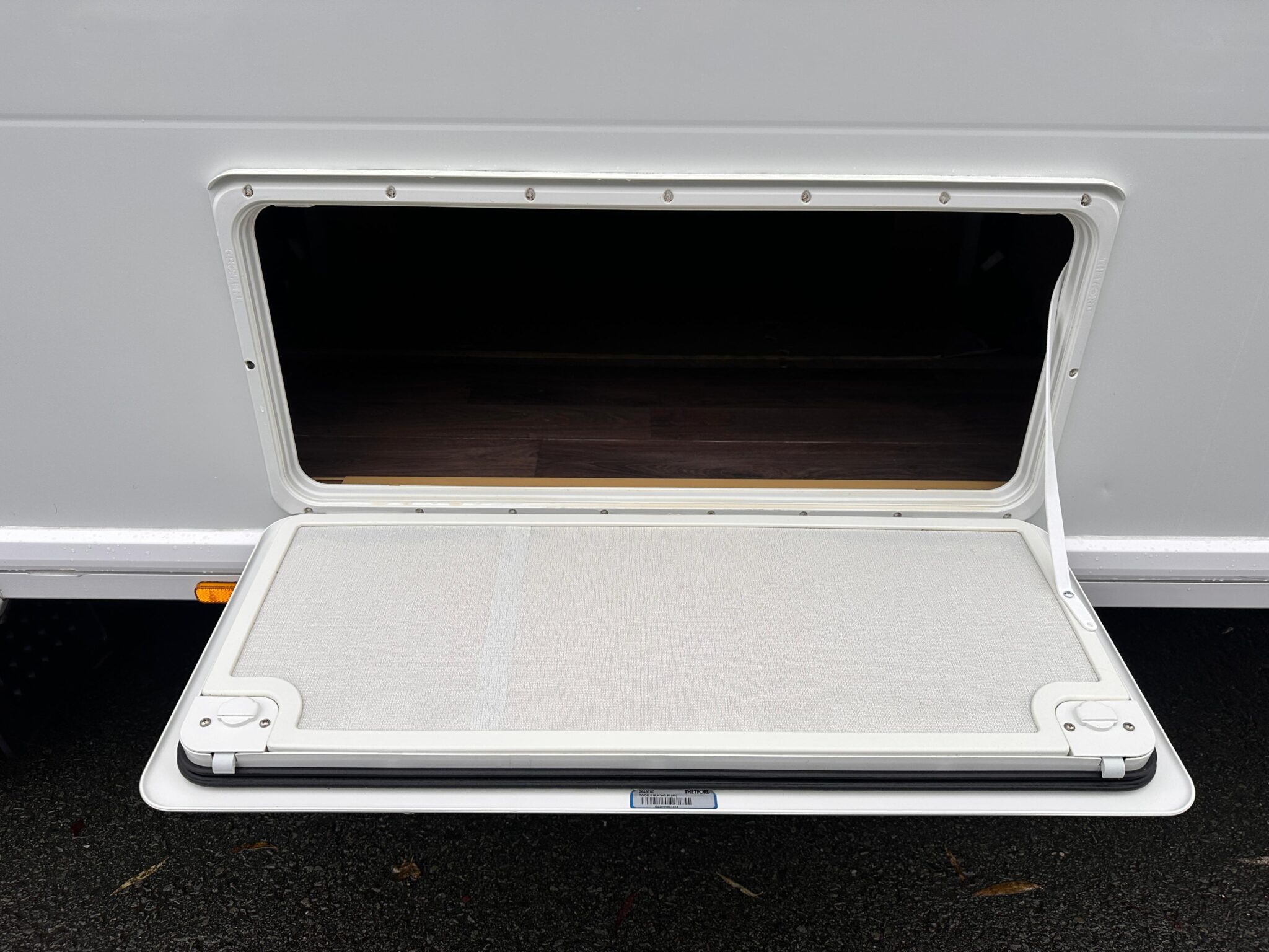 Coachman VIP 575- 2018 Caravan - Image 12