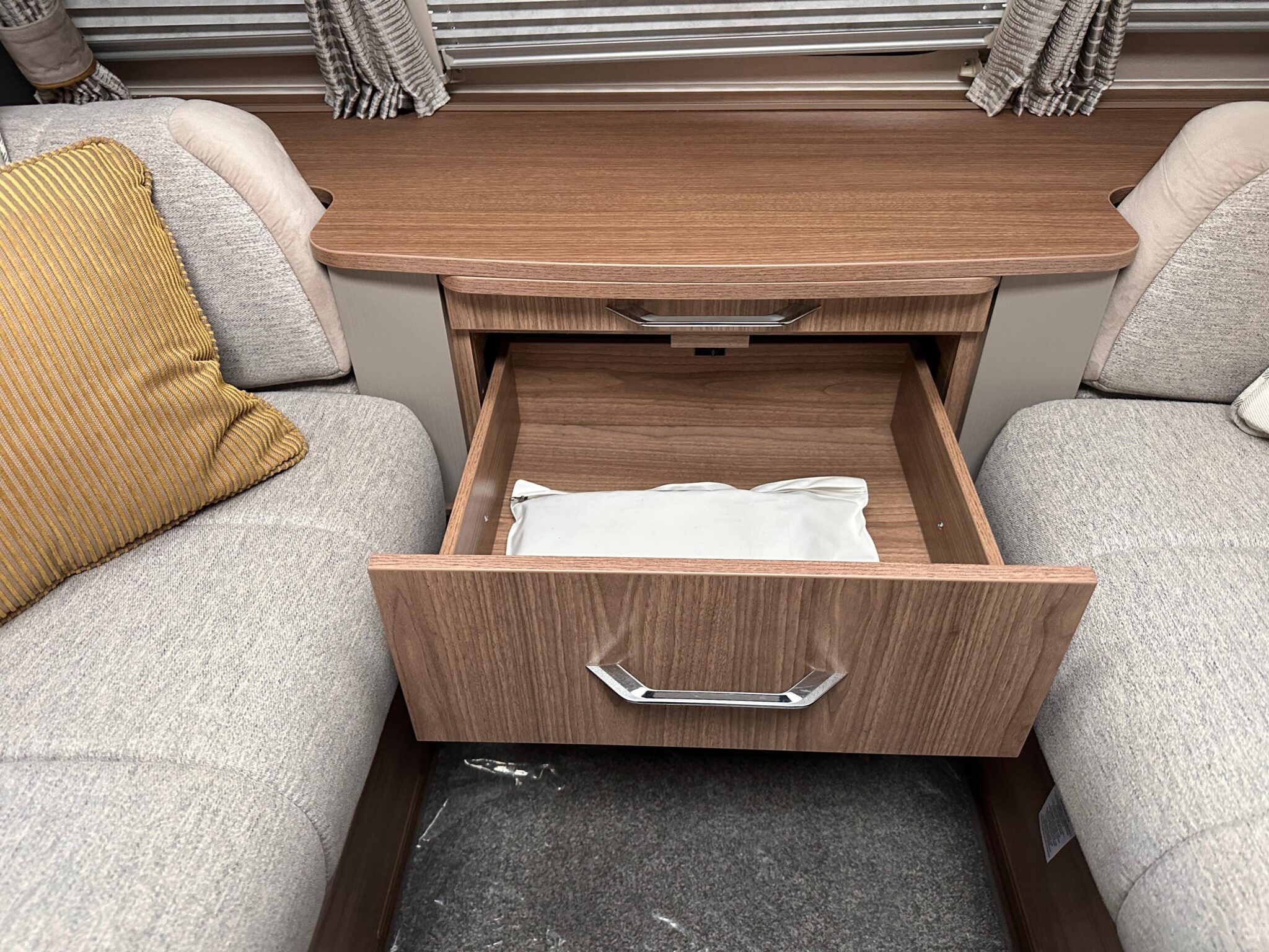 Coachman VIP 575- 2018 Caravan - Image 35