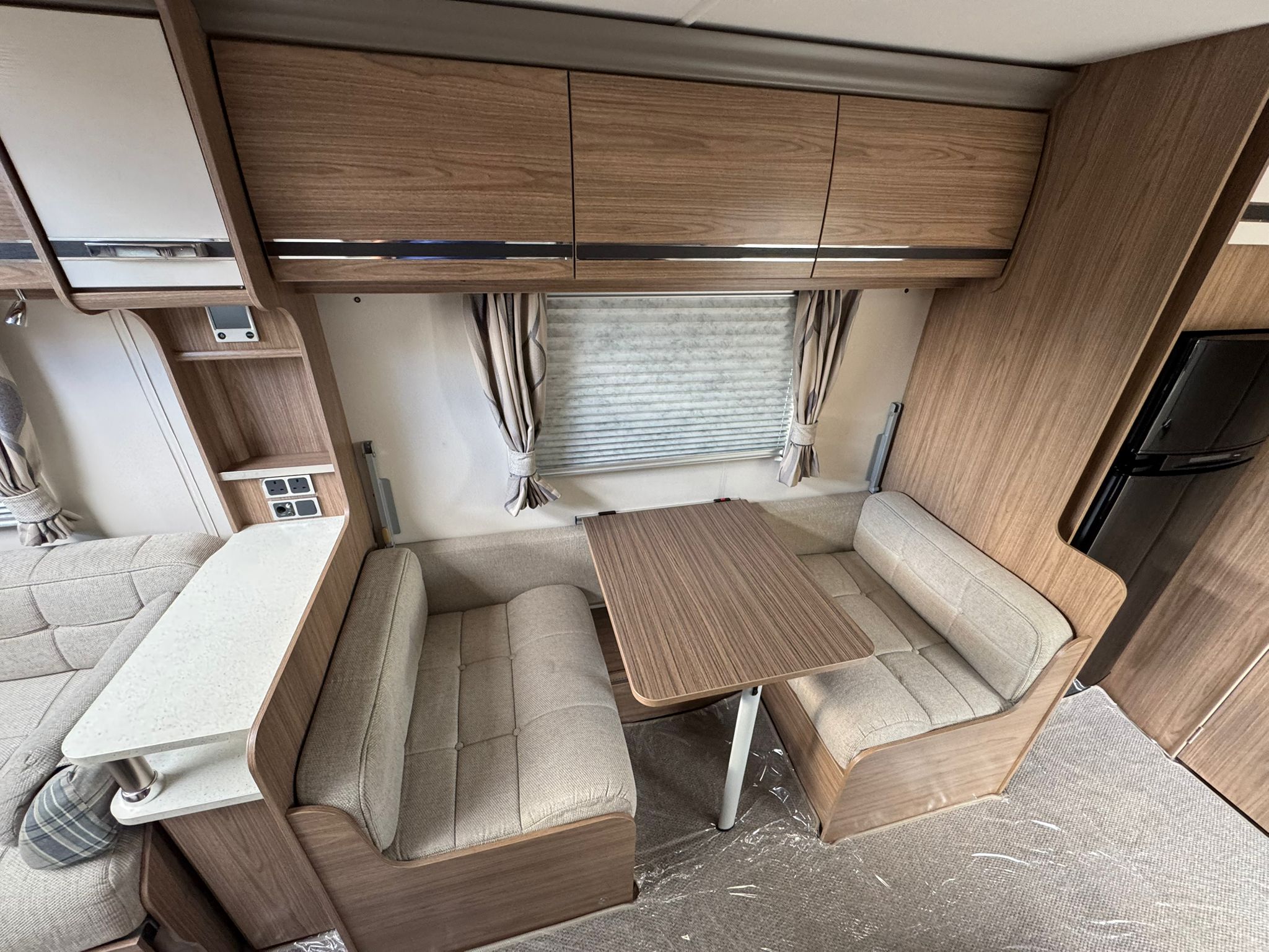 Coachman Laser 620- 2016 Caravan - Image 10