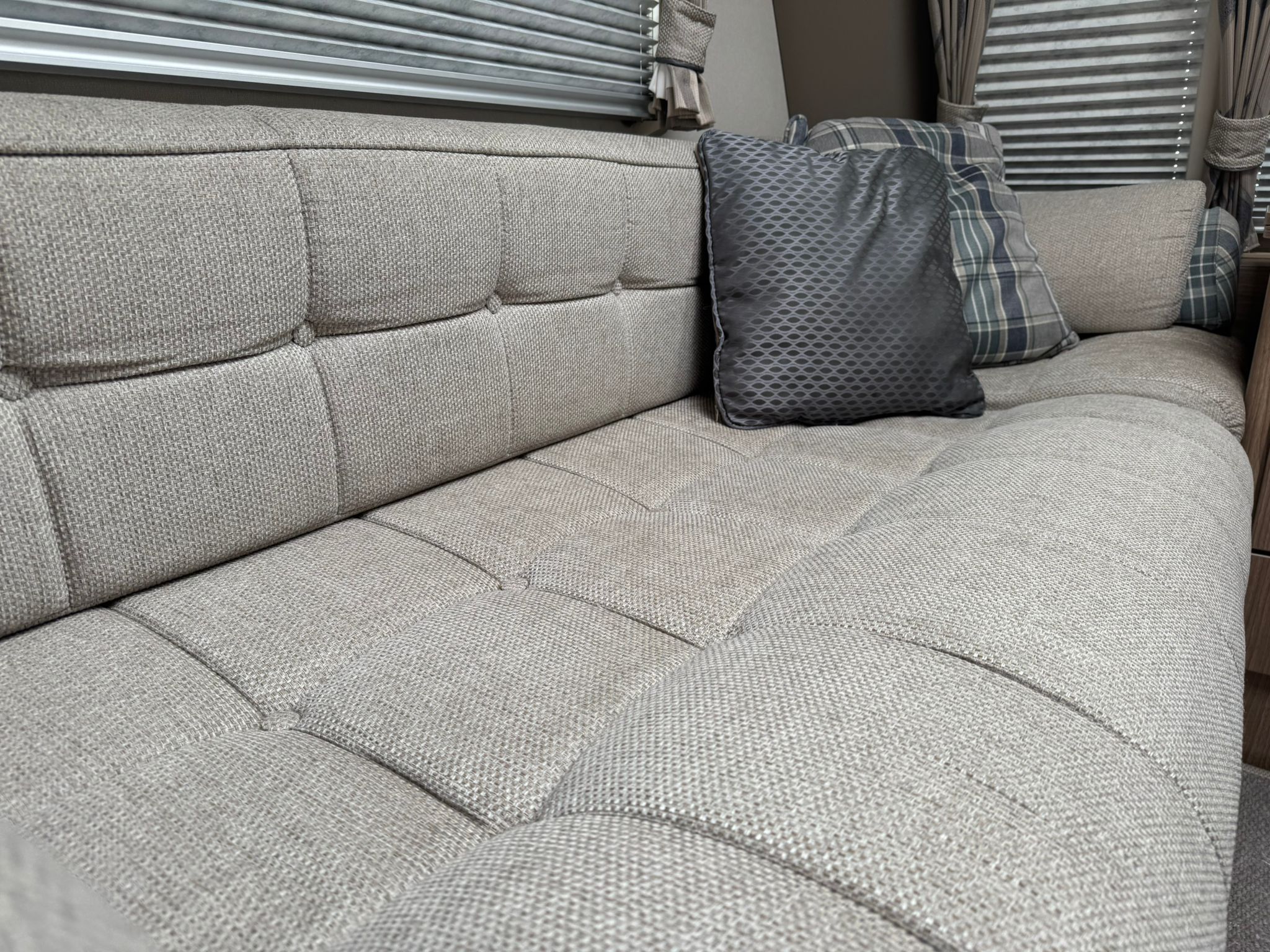 Coachman Laser 620- 2016 Caravan - Image 14