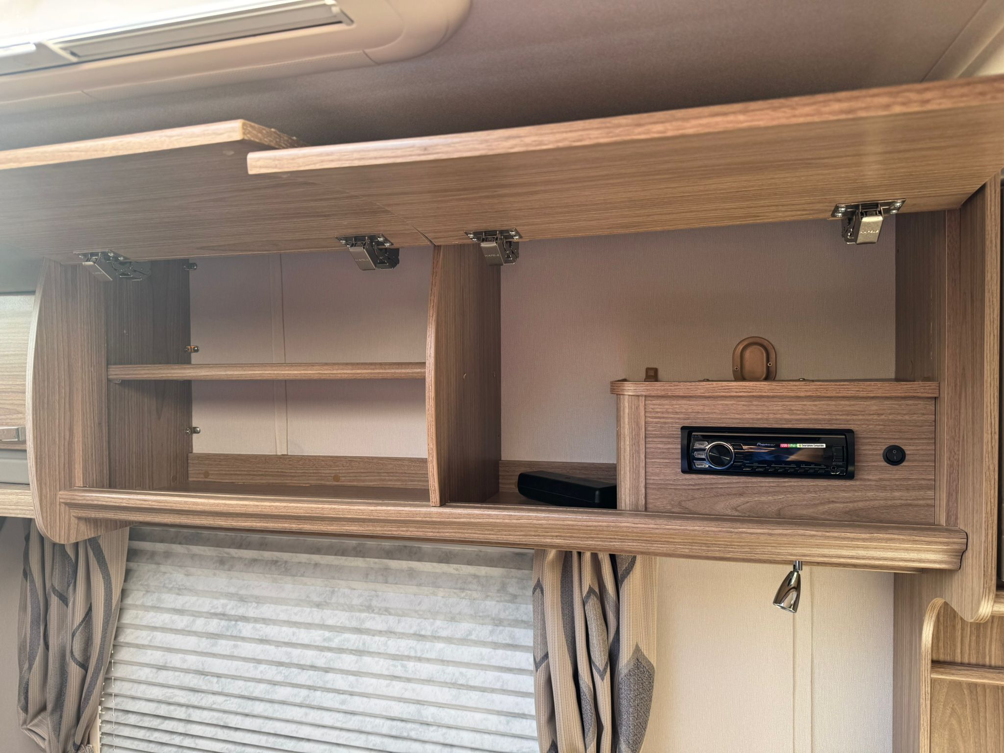 Coachman Laser 620- 2016 Caravan - Image 19