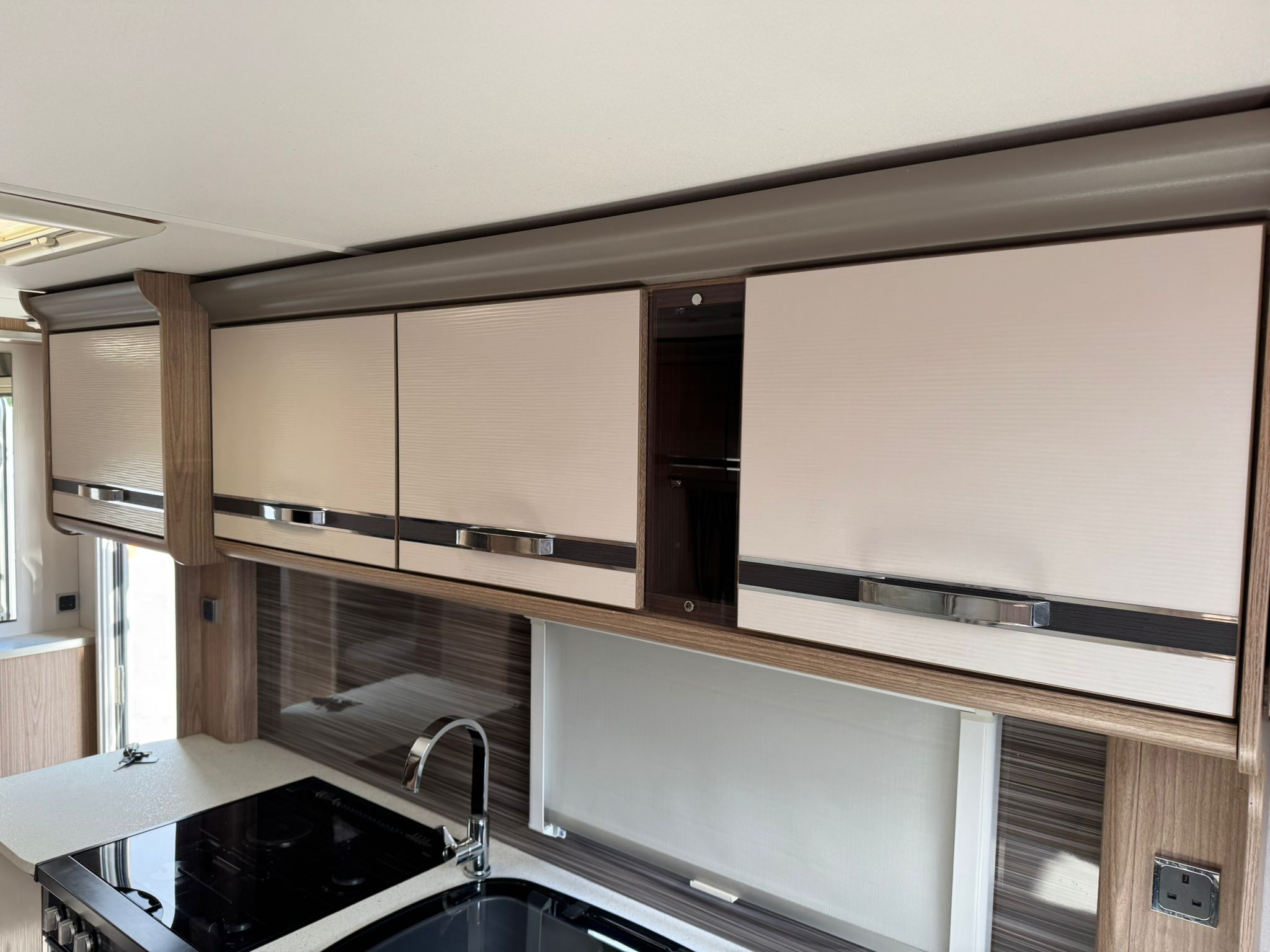 Coachman Laser 620- 2016 Caravan - Image 41