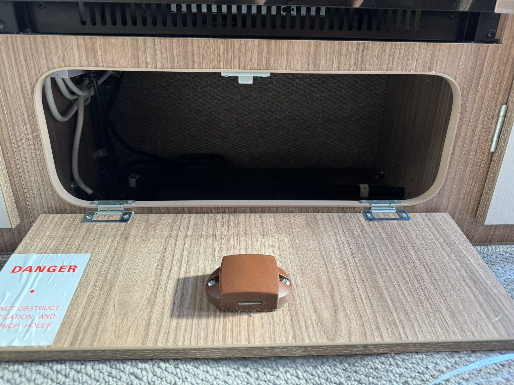 Coachman Laser 620- 2016 Caravan - Image 33