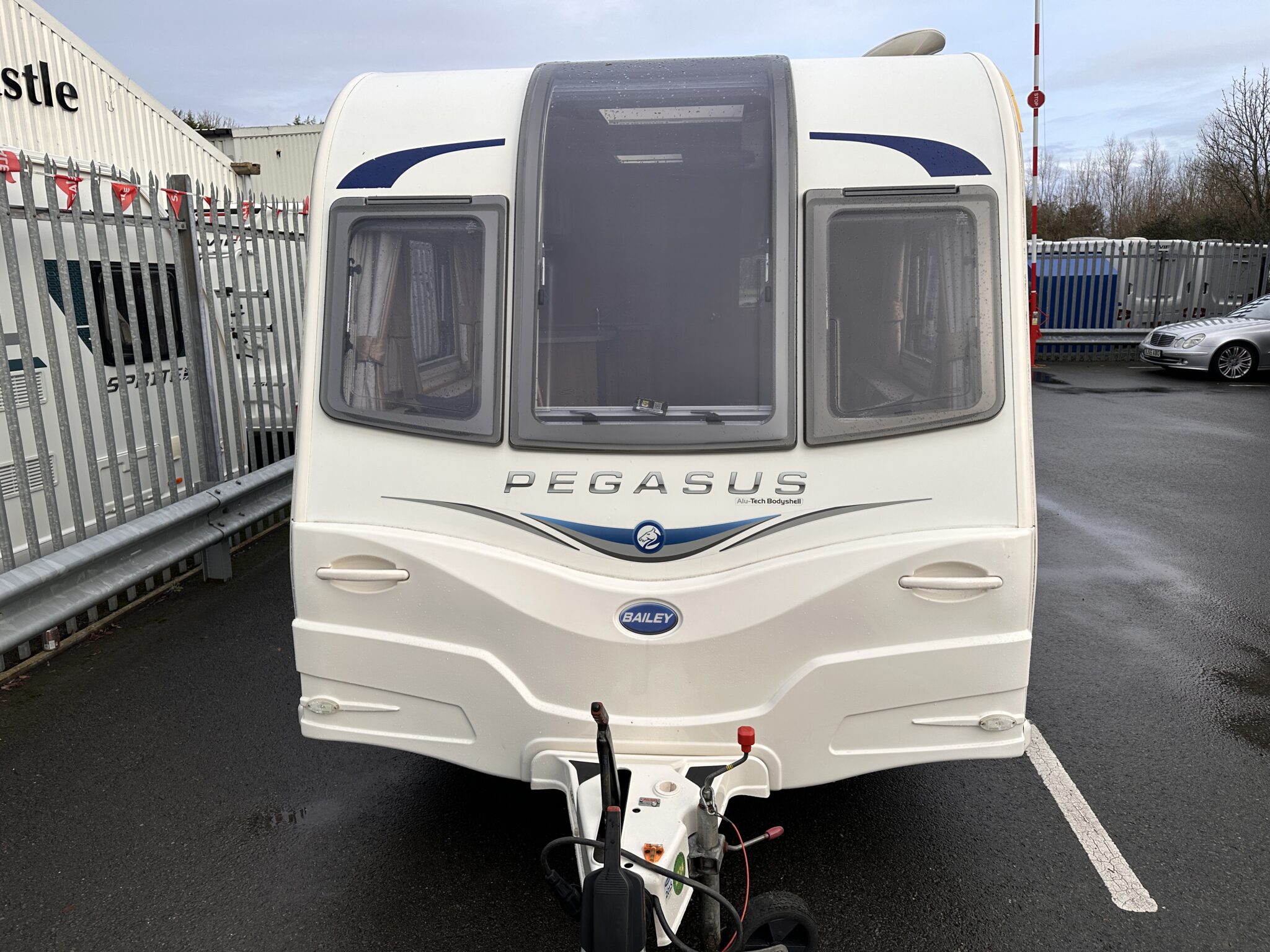 Bailey Pegasus GT65 Genoa- 2013 Caravan - Image 4