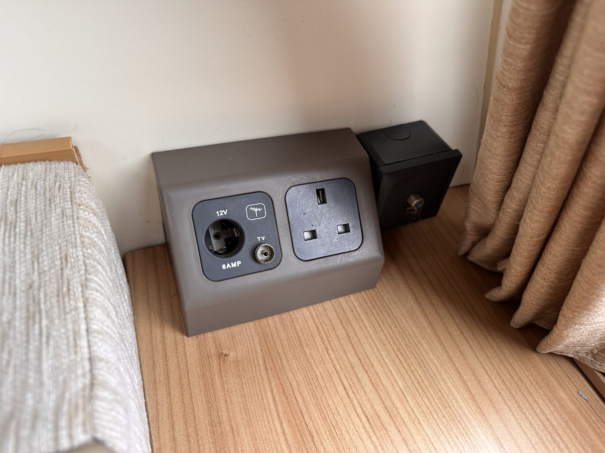 Bailey Pegasus GT65 Genoa- 2013 Caravan - Image 30