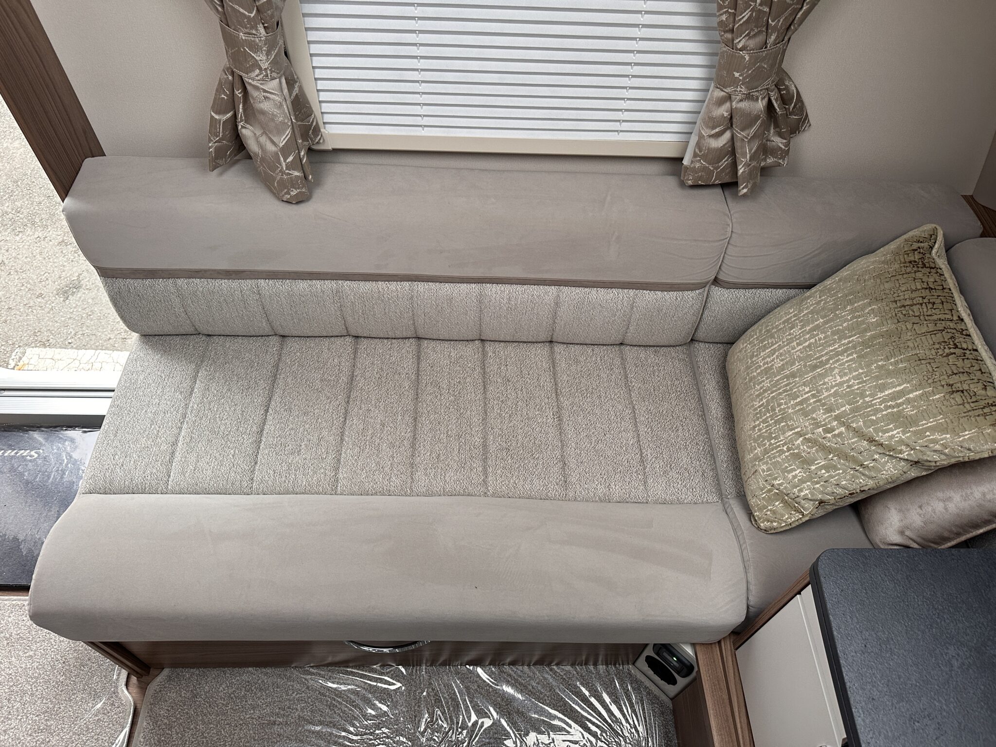 Swift Sunrise 580 - 2022 Caravan - Image 30