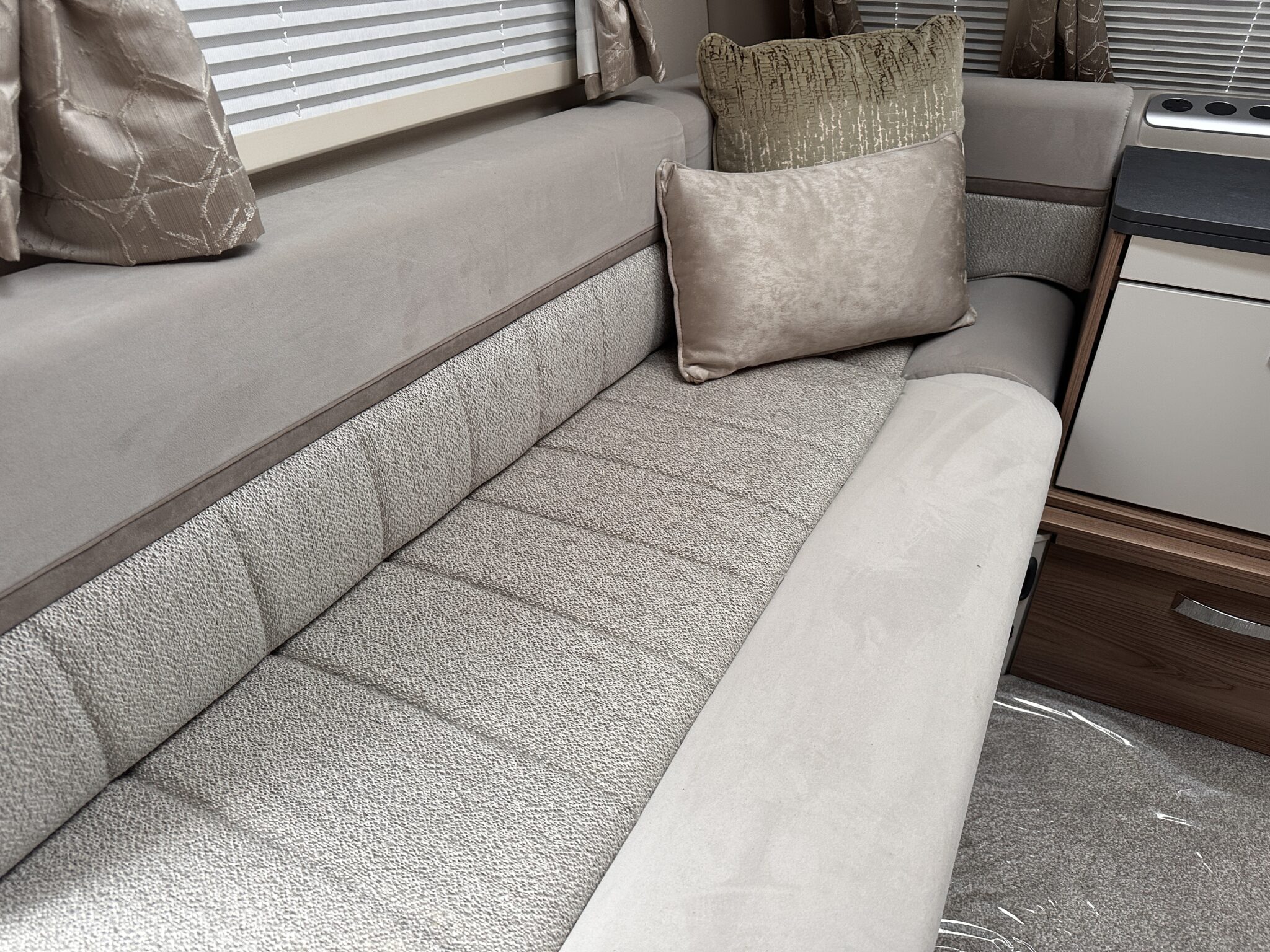 Swift Sunrise 580 - 2022 Caravan - Image 31