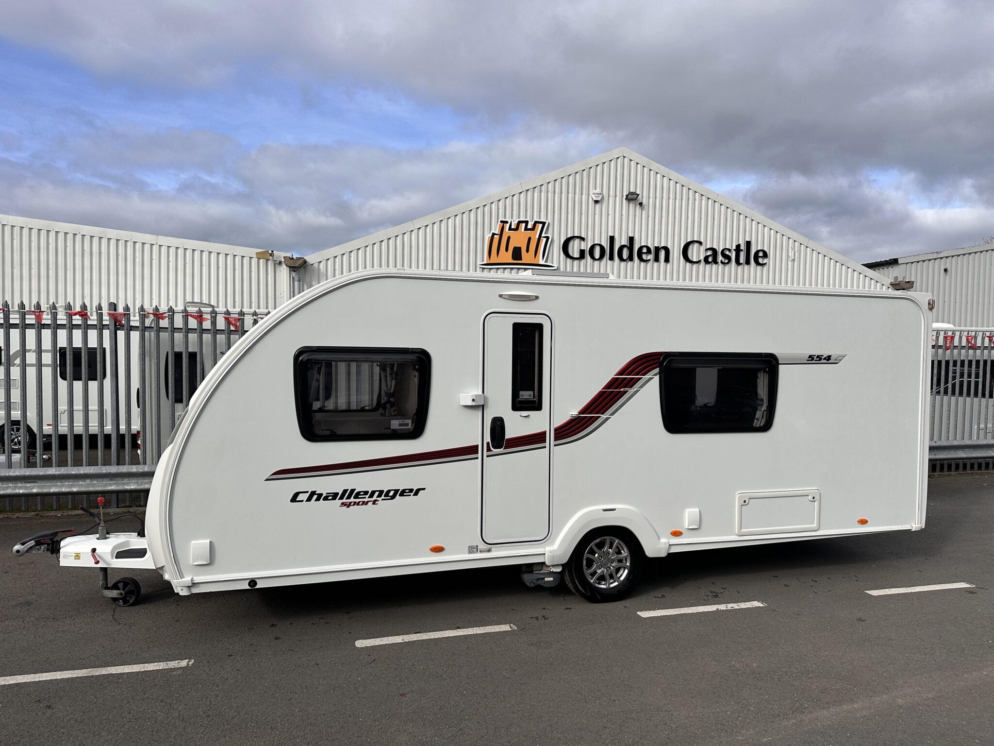 Swift Challenger Sport 554 - 2015 Caravan - Image 3