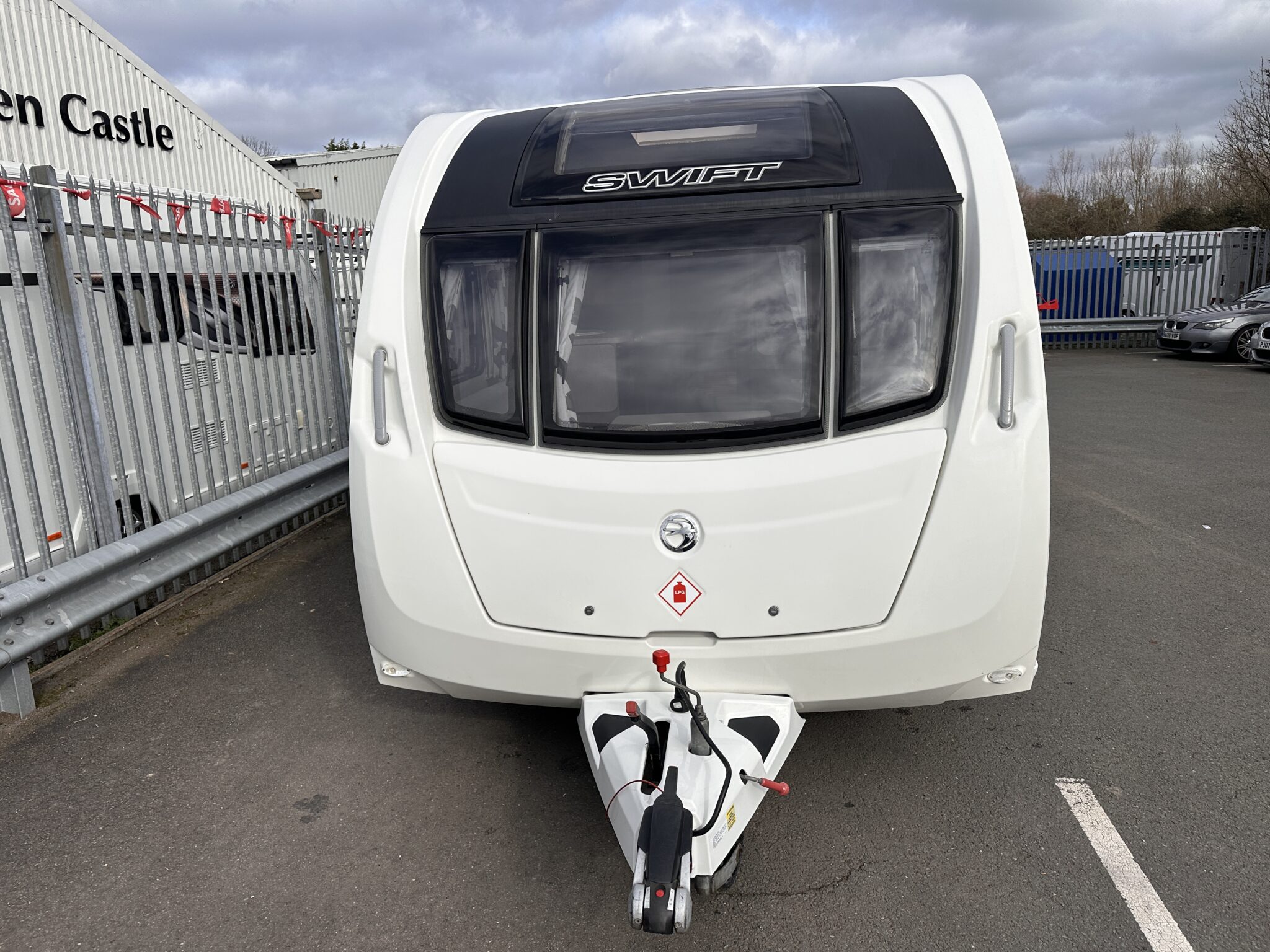 Swift Challenger Sport 554 - 2015 Caravan - Image 8