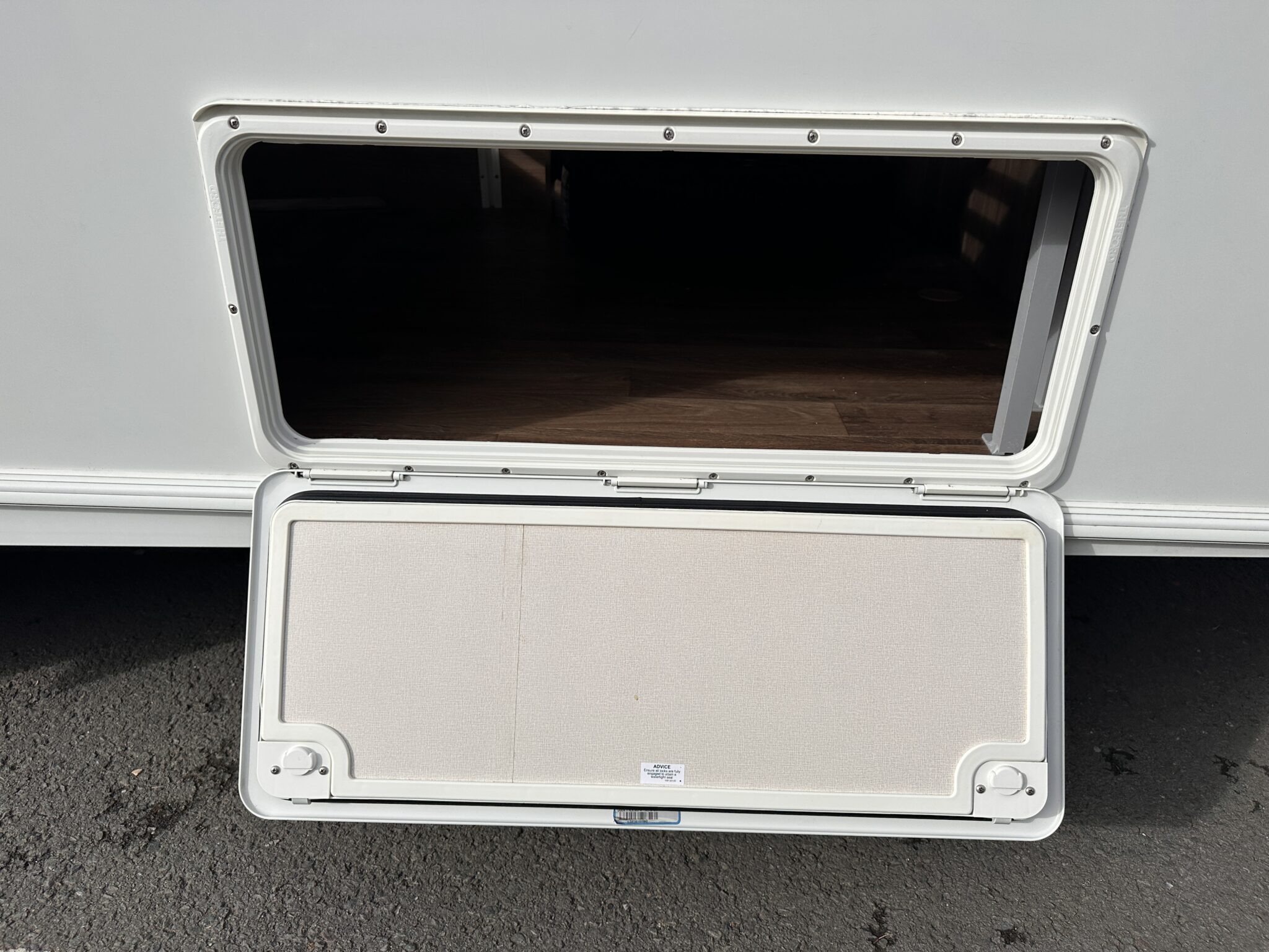 Swift Challenger Sport 554 - 2015 Caravan - Image 23