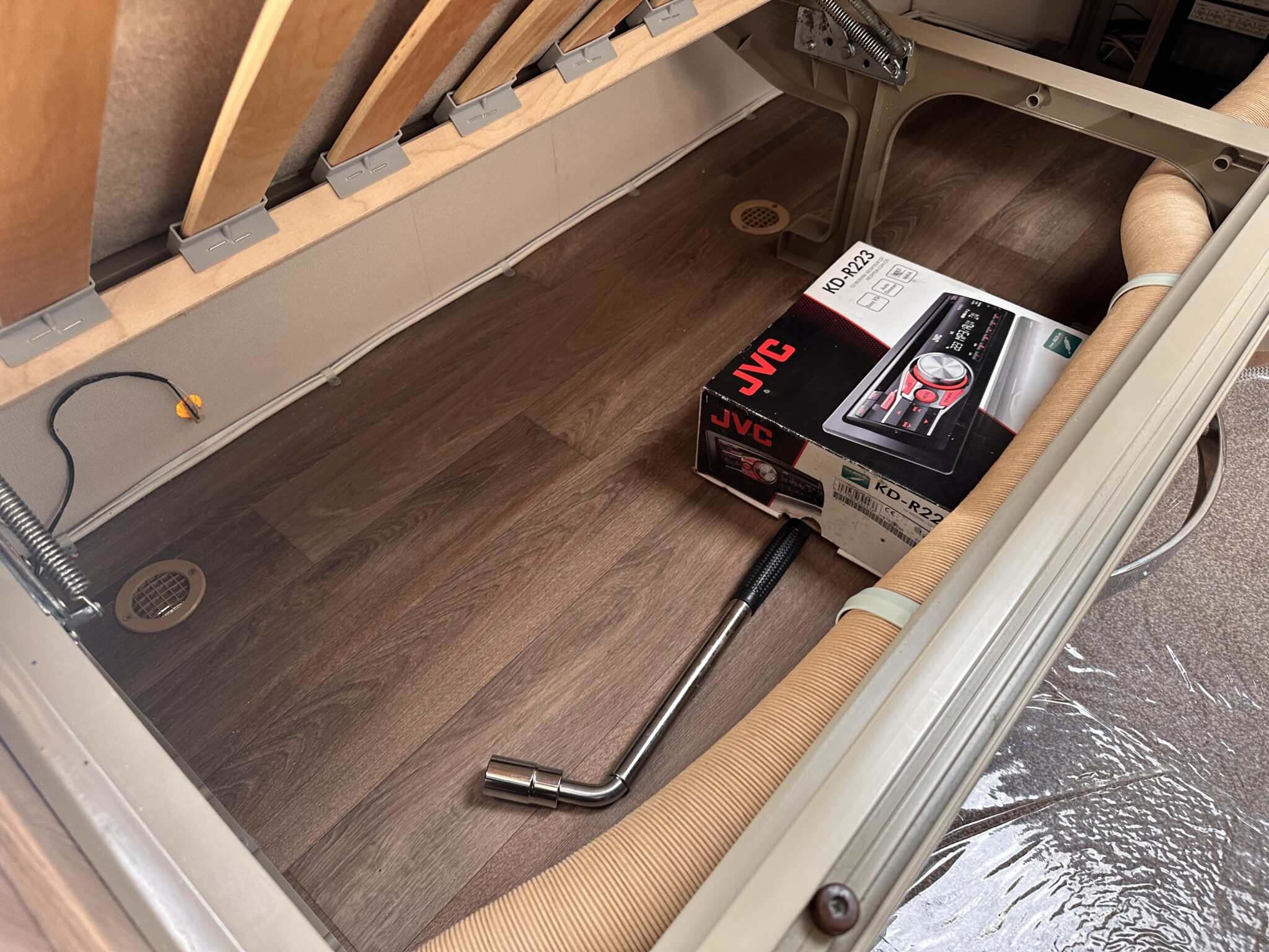 Swift Challenger Sport 554 - 2015 Caravan - Image 51