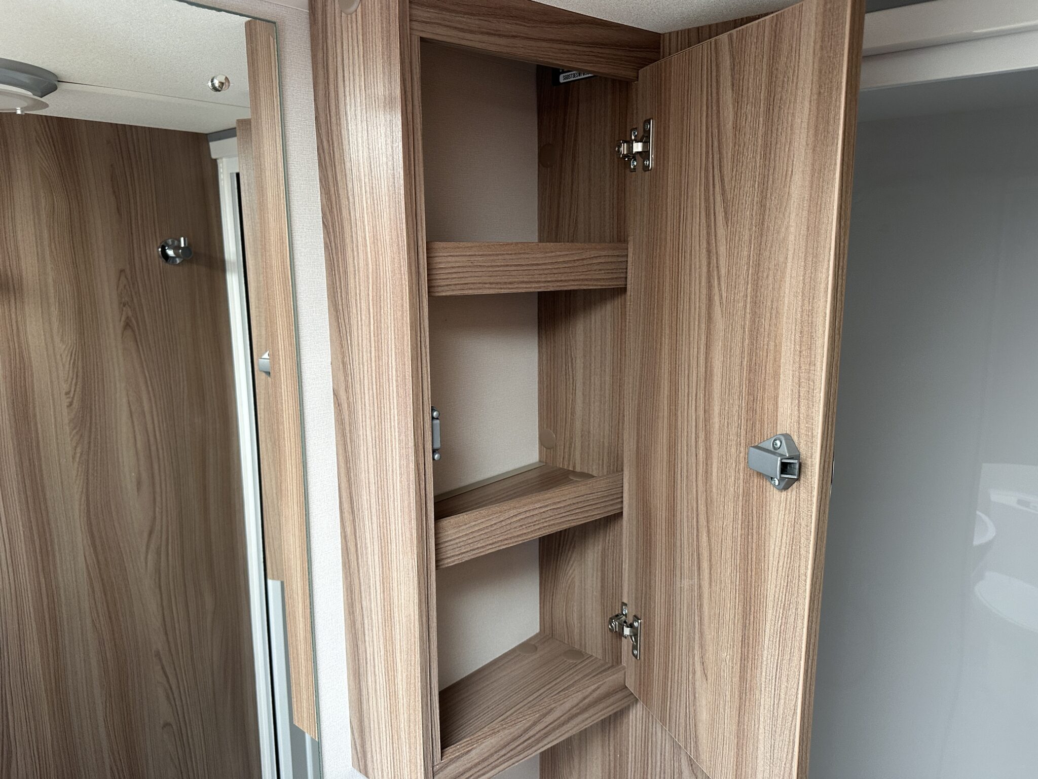 Swift Challenger Sport 554 - 2015 Caravan - Image 95